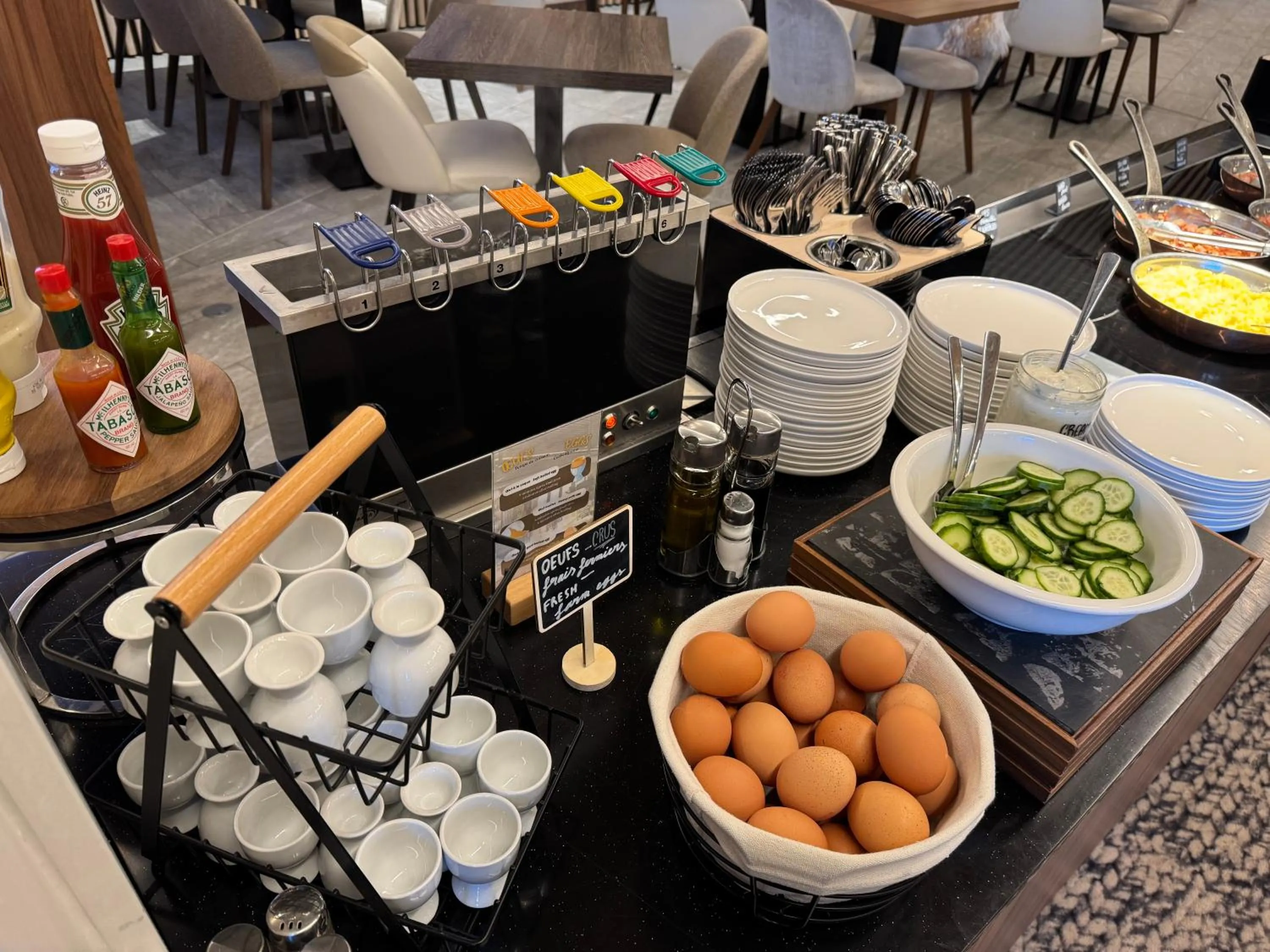 Buffet breakfast in Résidence Odalys l'Éclose