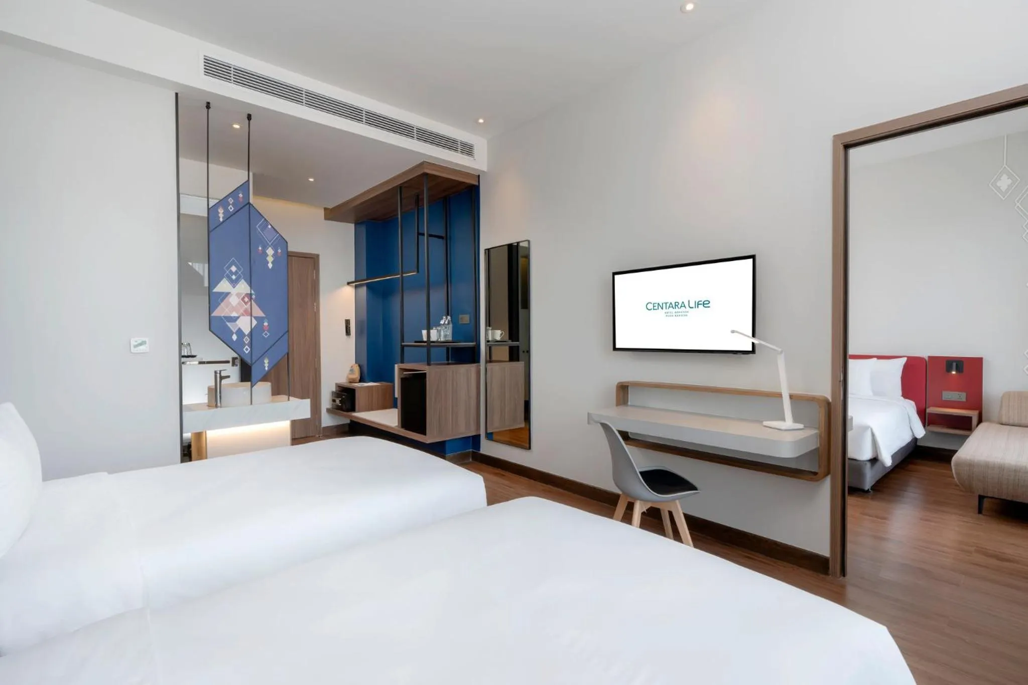 Photo of the whole room, Bed in Centara Life Hotel Bangkok Phra Nakhon