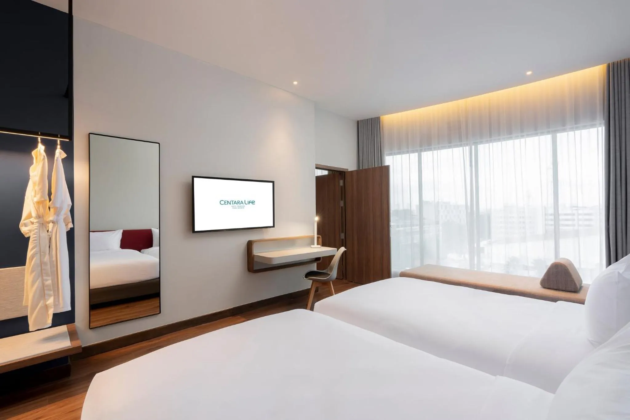 Photo of the whole room, Bed in Centara Life Hotel Bangkok Phra Nakhon