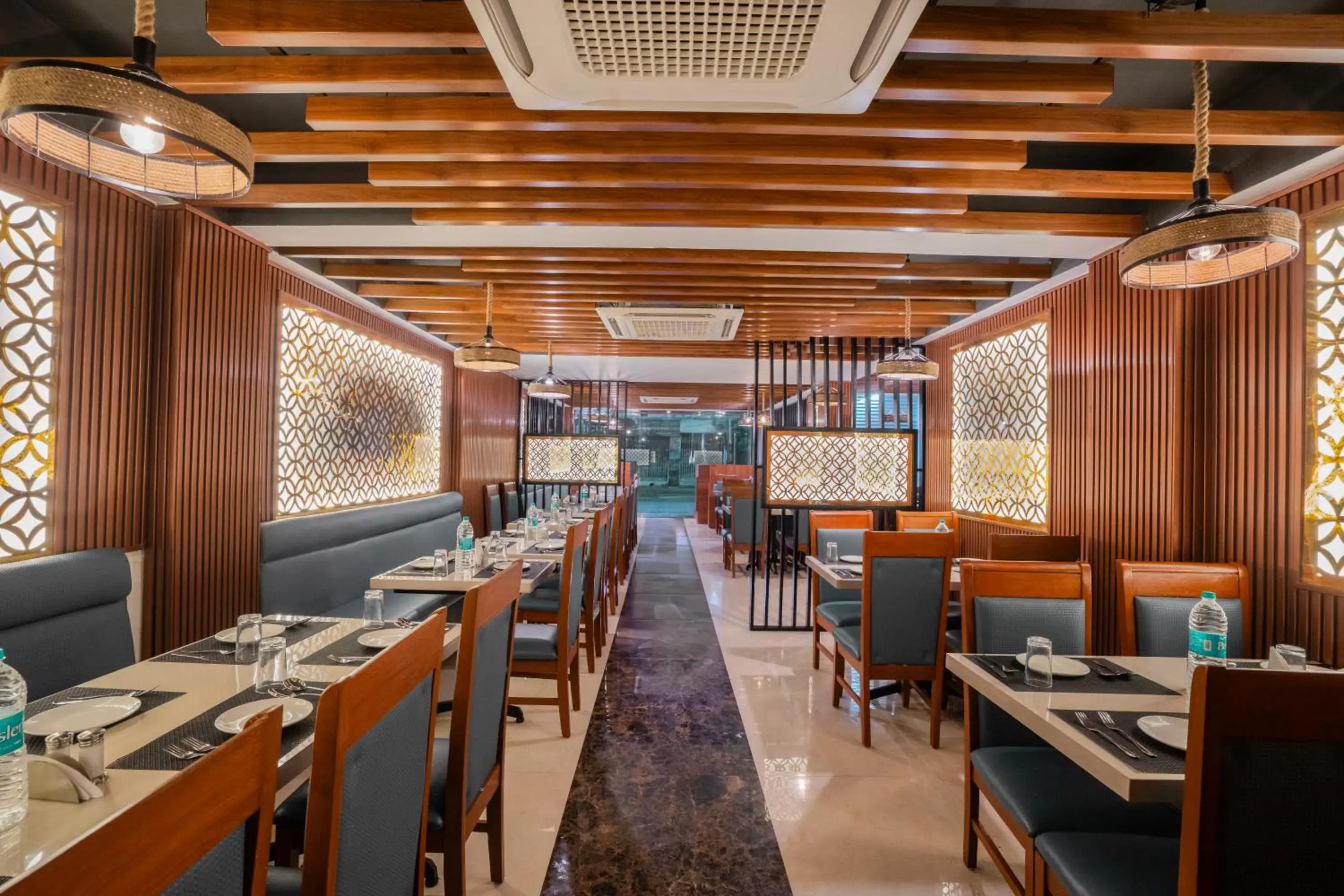 Restaurant/places to eat in Park Avenue Hotel Nungambakkam Restaurant/places to eat in Park Avenue Hotel Nungambakkam