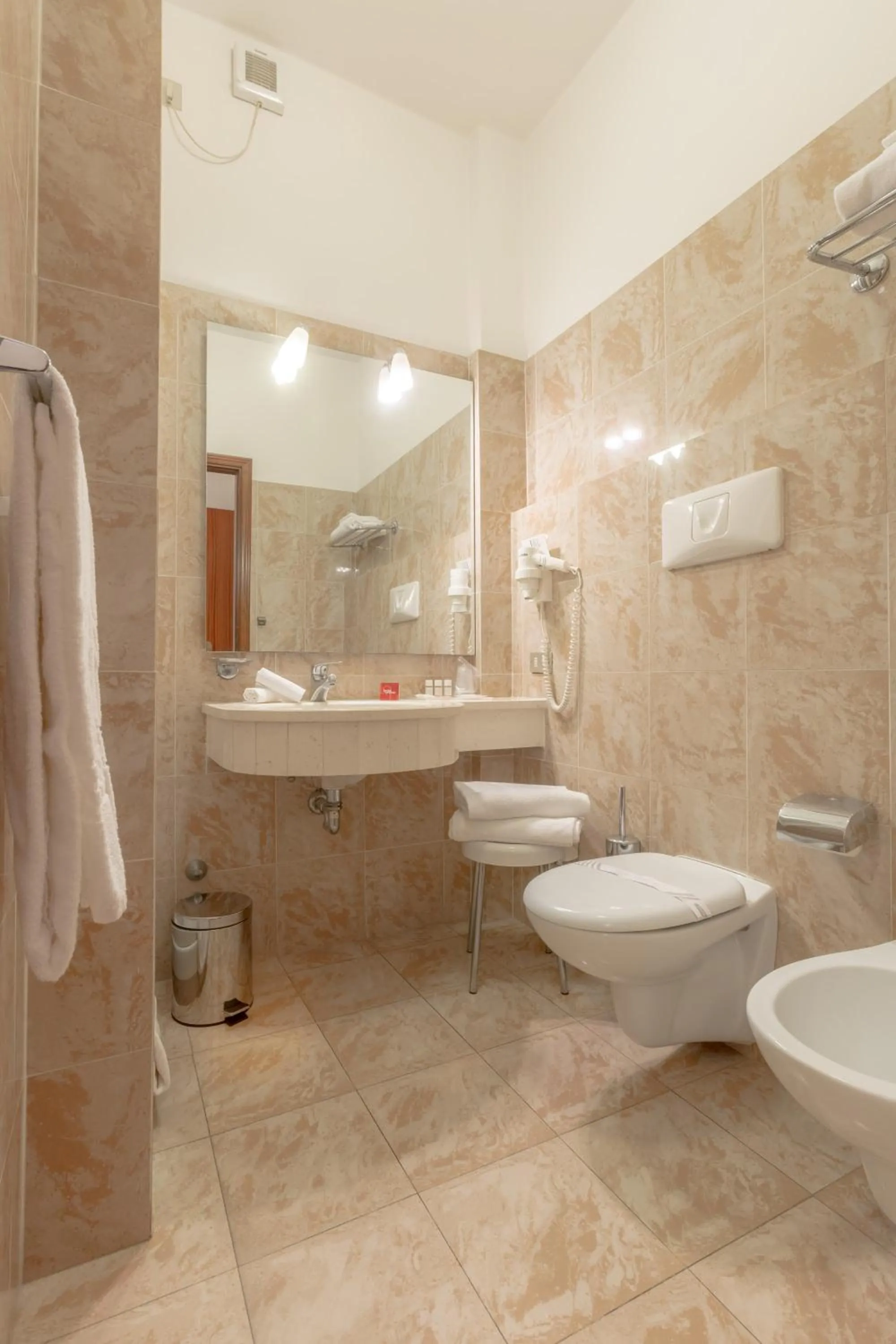 Bathroom in Hotel Umbria