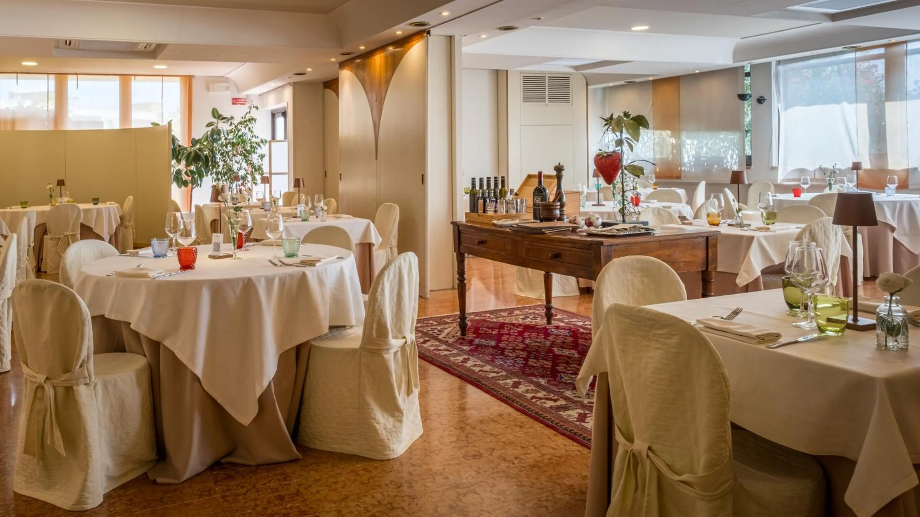 Restaurant/places to eat in Hotel Umbria