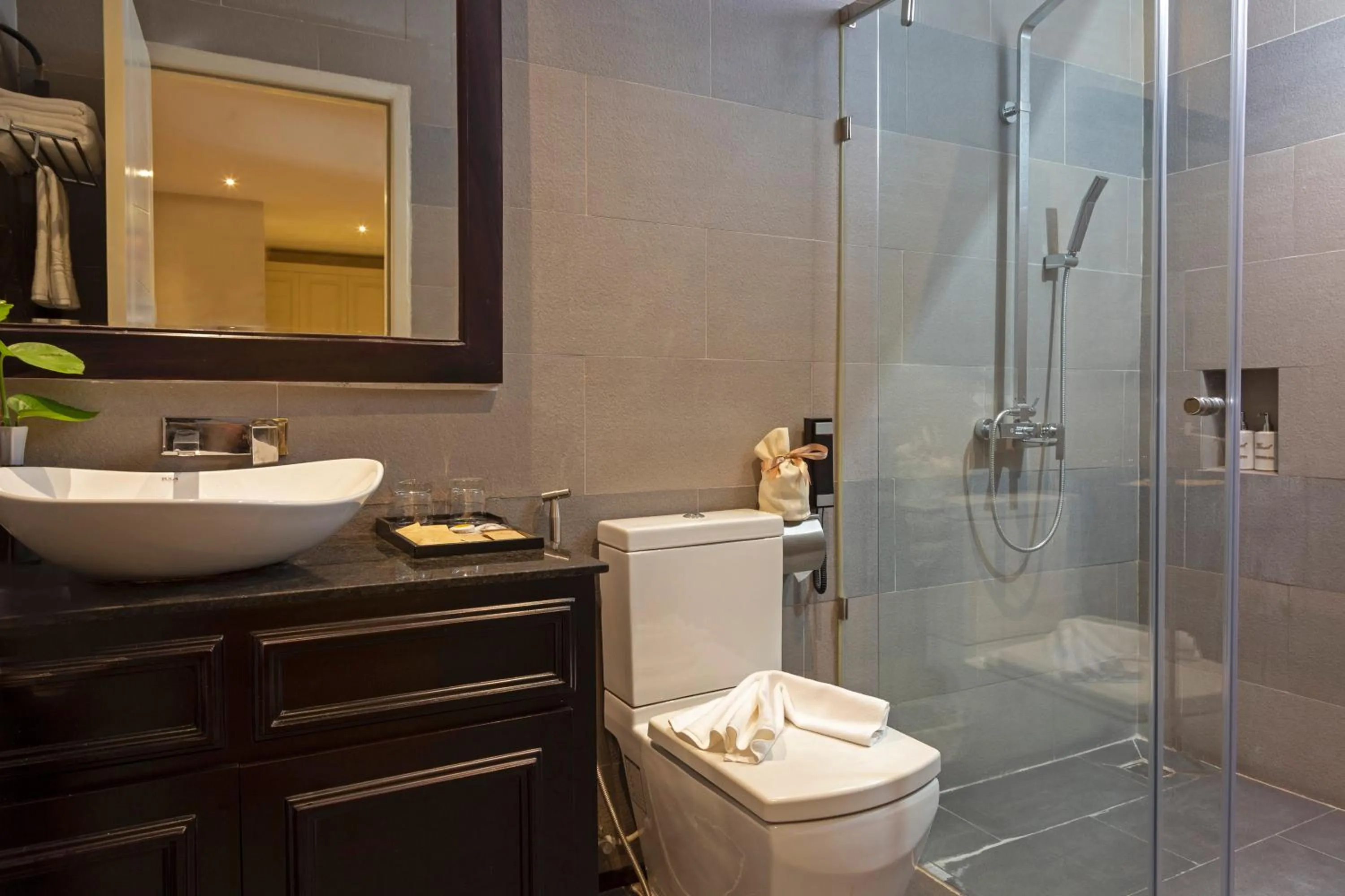 Toilet in Anik Boutique Hotel