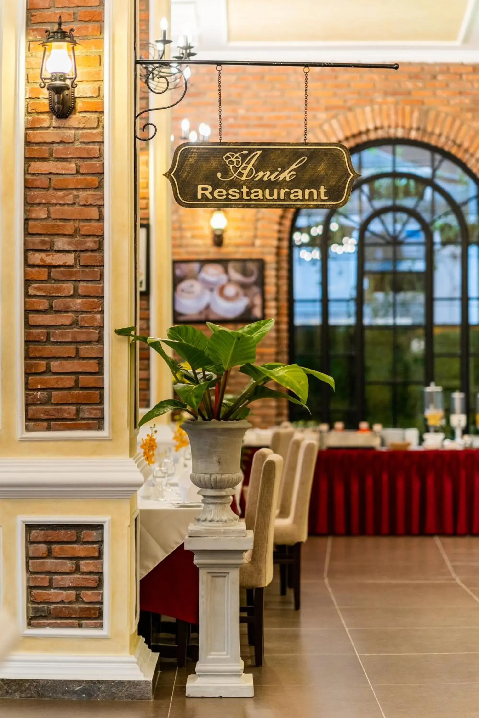 Restaurant/places to eat in Anik Boutique Hotel Restaurant/places to eat in Anik Boutique Hotel