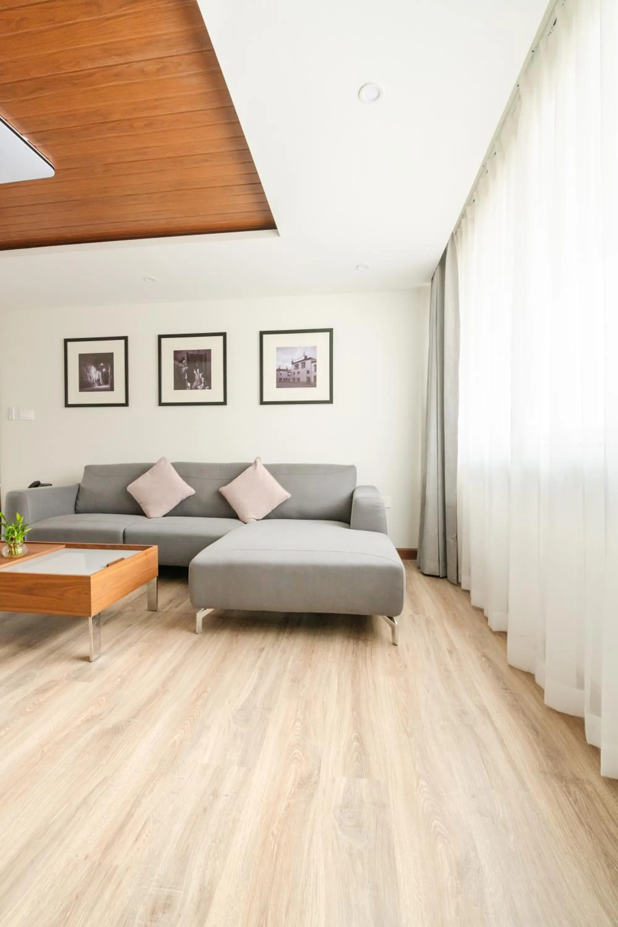 Living room in Mila Hotel