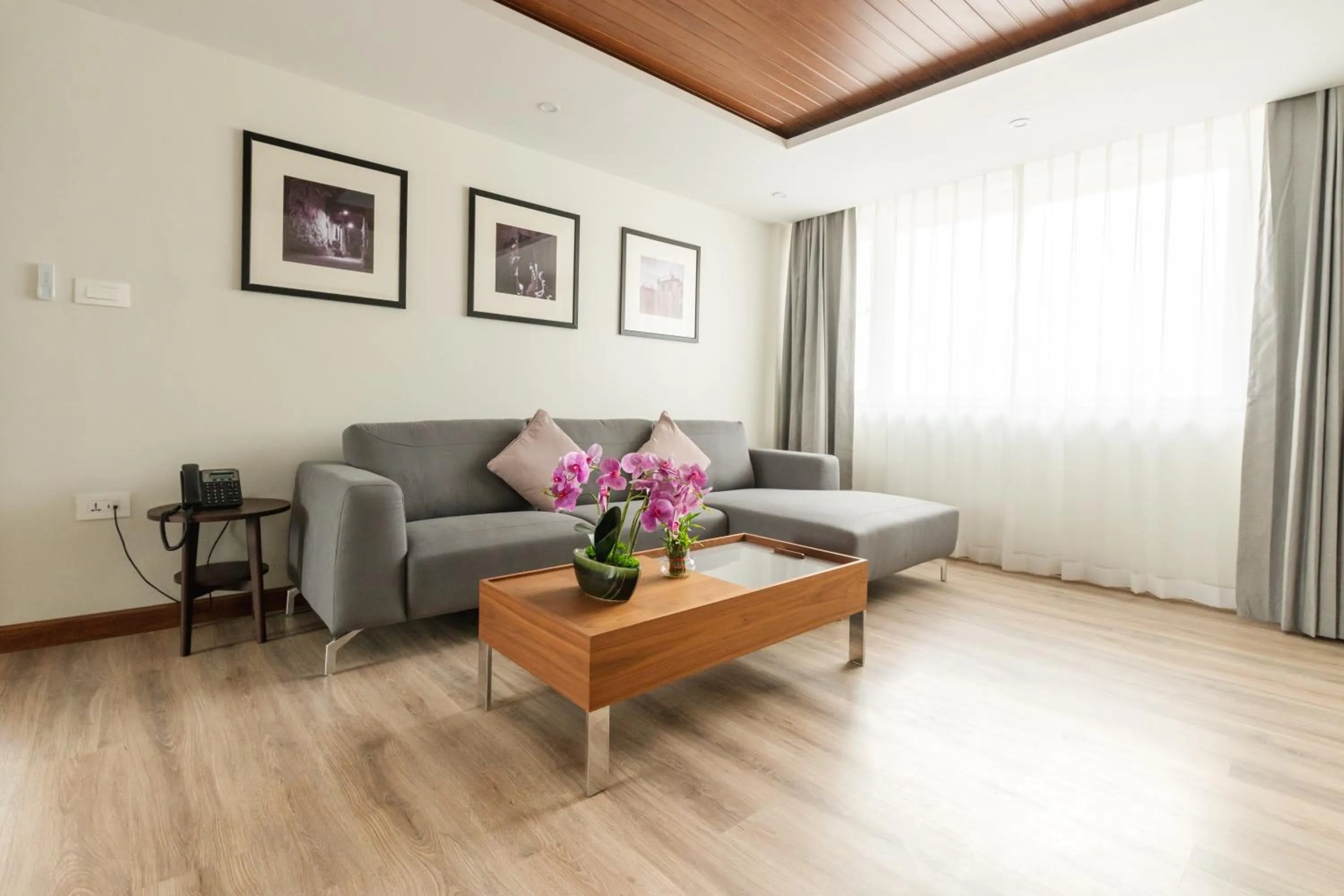 Living room in Mila Hotel