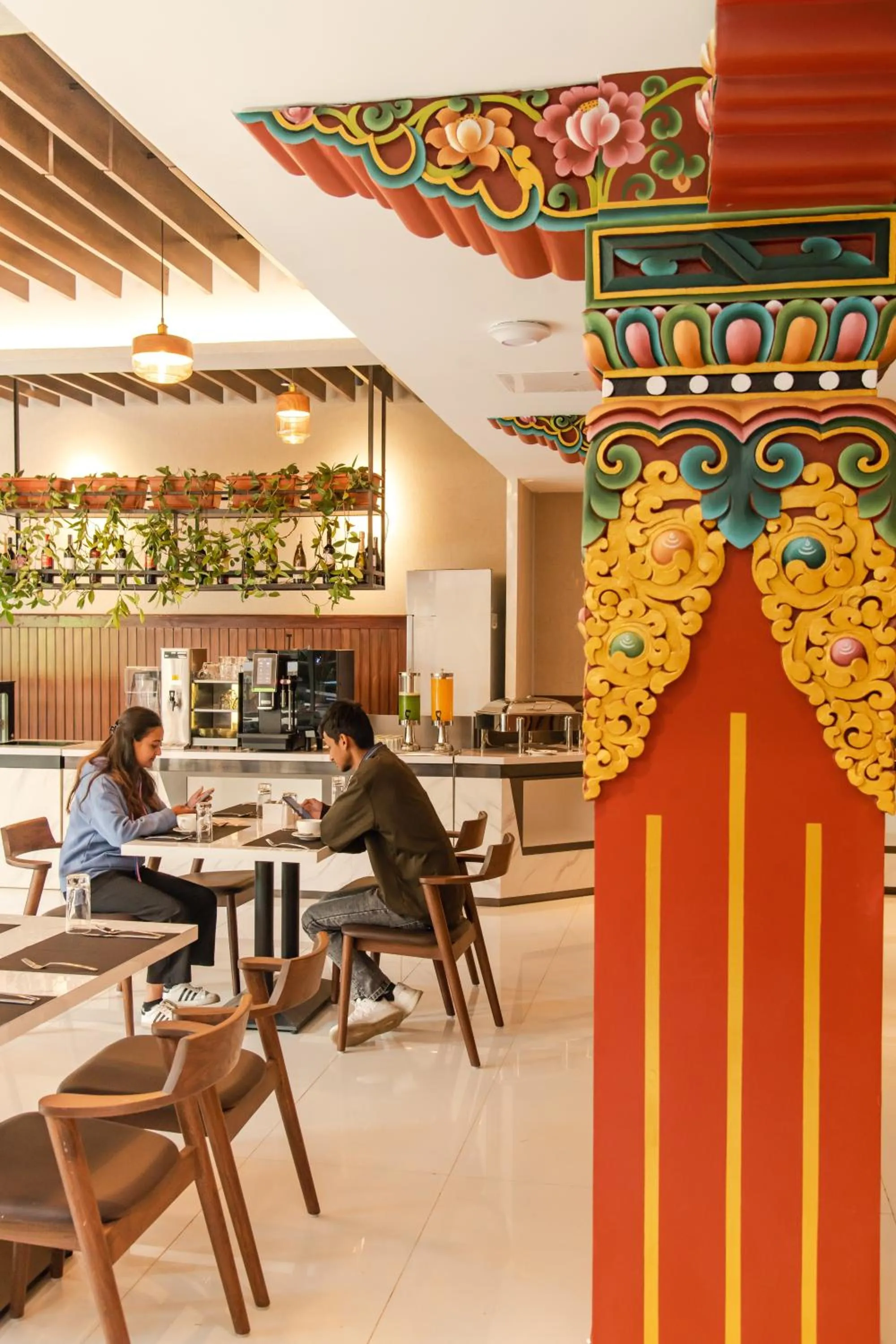 Restaurant/places to eat in Mila Hotel