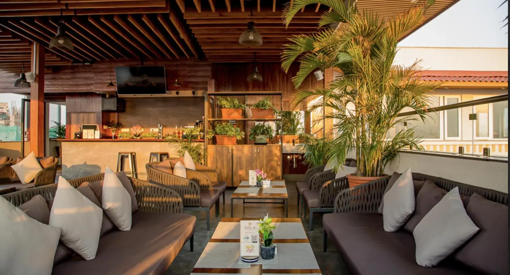 Restaurant/places to eat in Mila Hotel Restaurant/places to eat in Mila Hotel