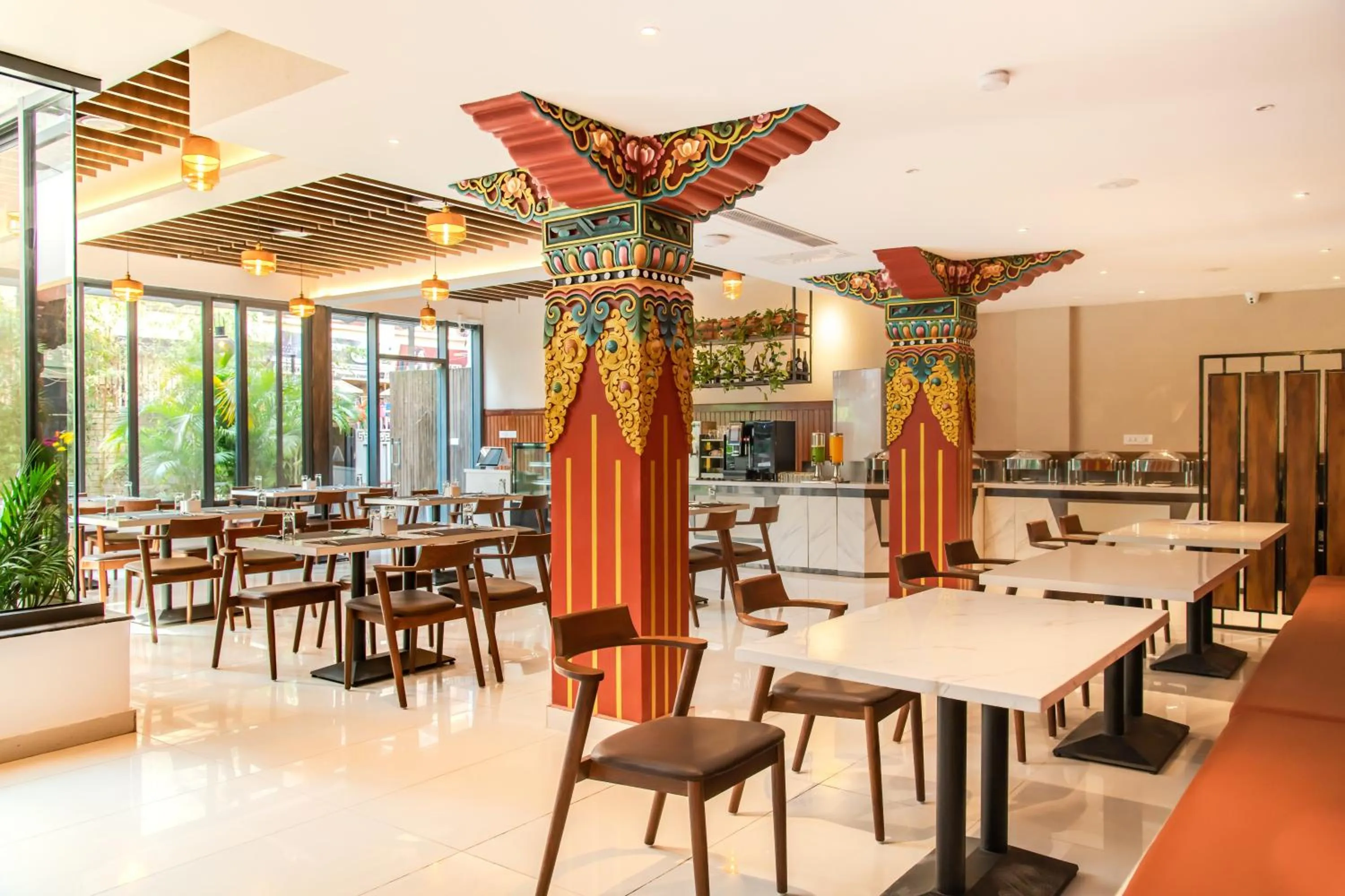 Restaurant/places to eat in Mila Hotel