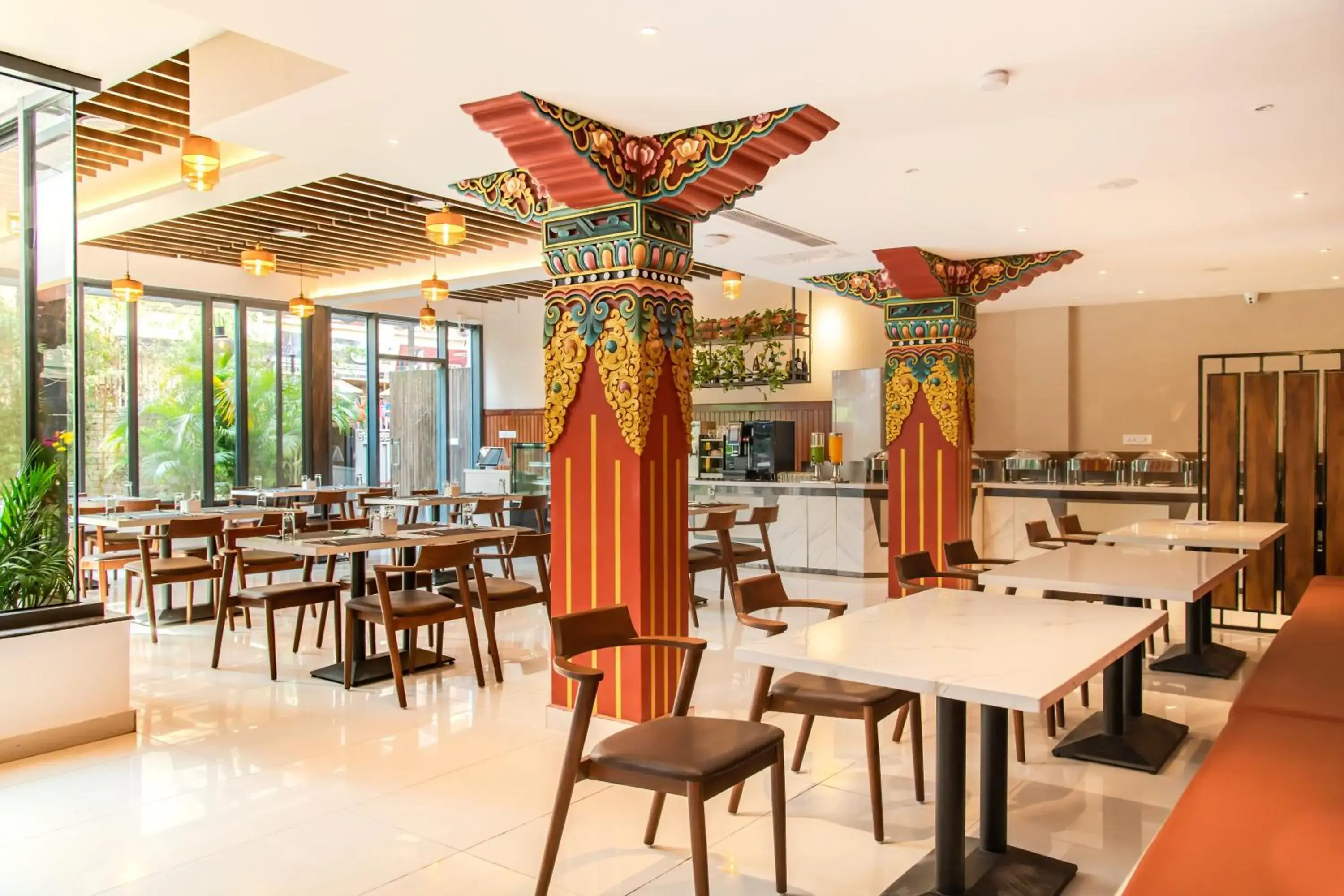 Restaurant/places to eat in Mila Hotel Restaurant/places to eat in Mila Hotel