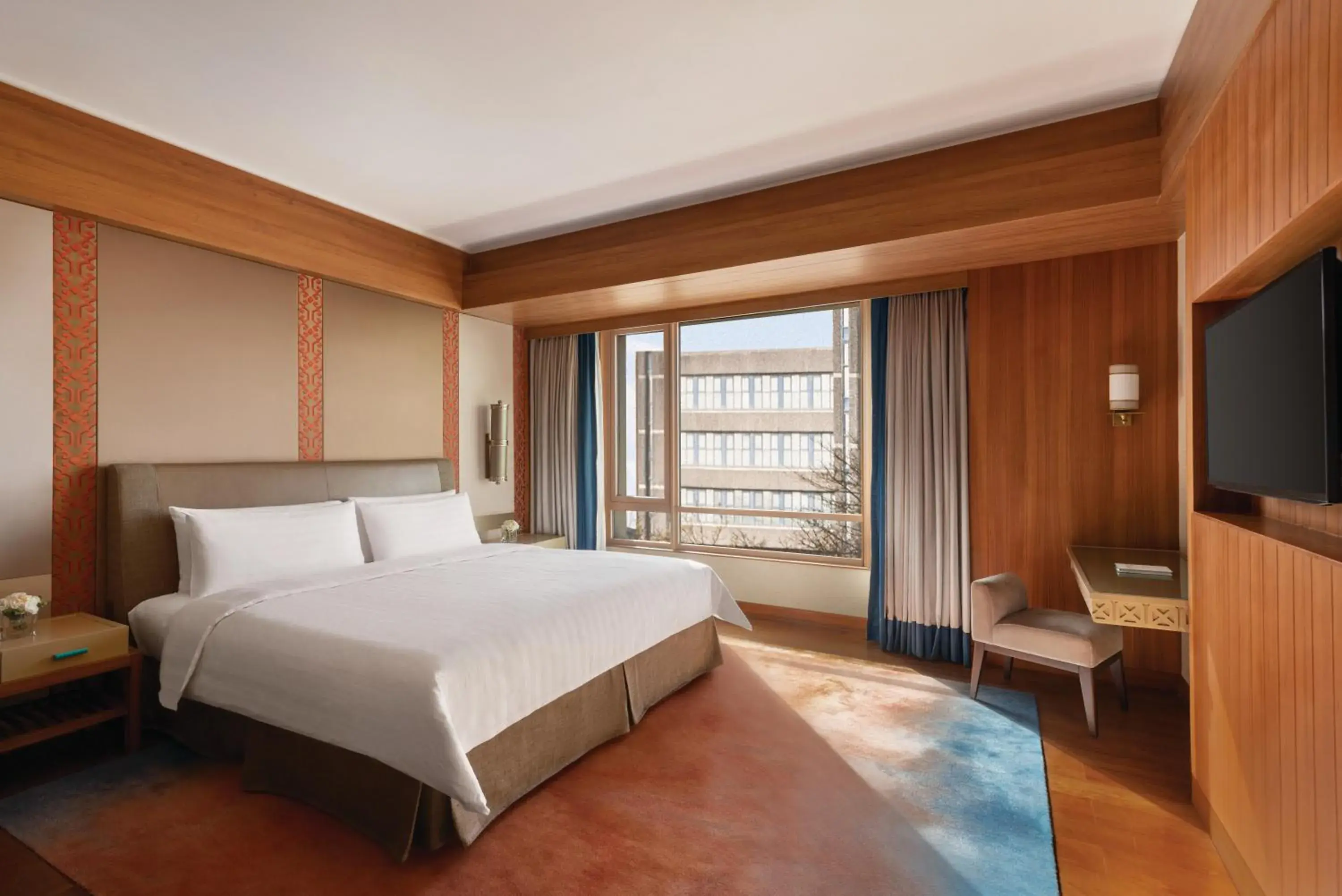 TV and multimedia, Bed in Shangri-La Lhasa TV and multimedia, Bed in Shangri-La Lhasa