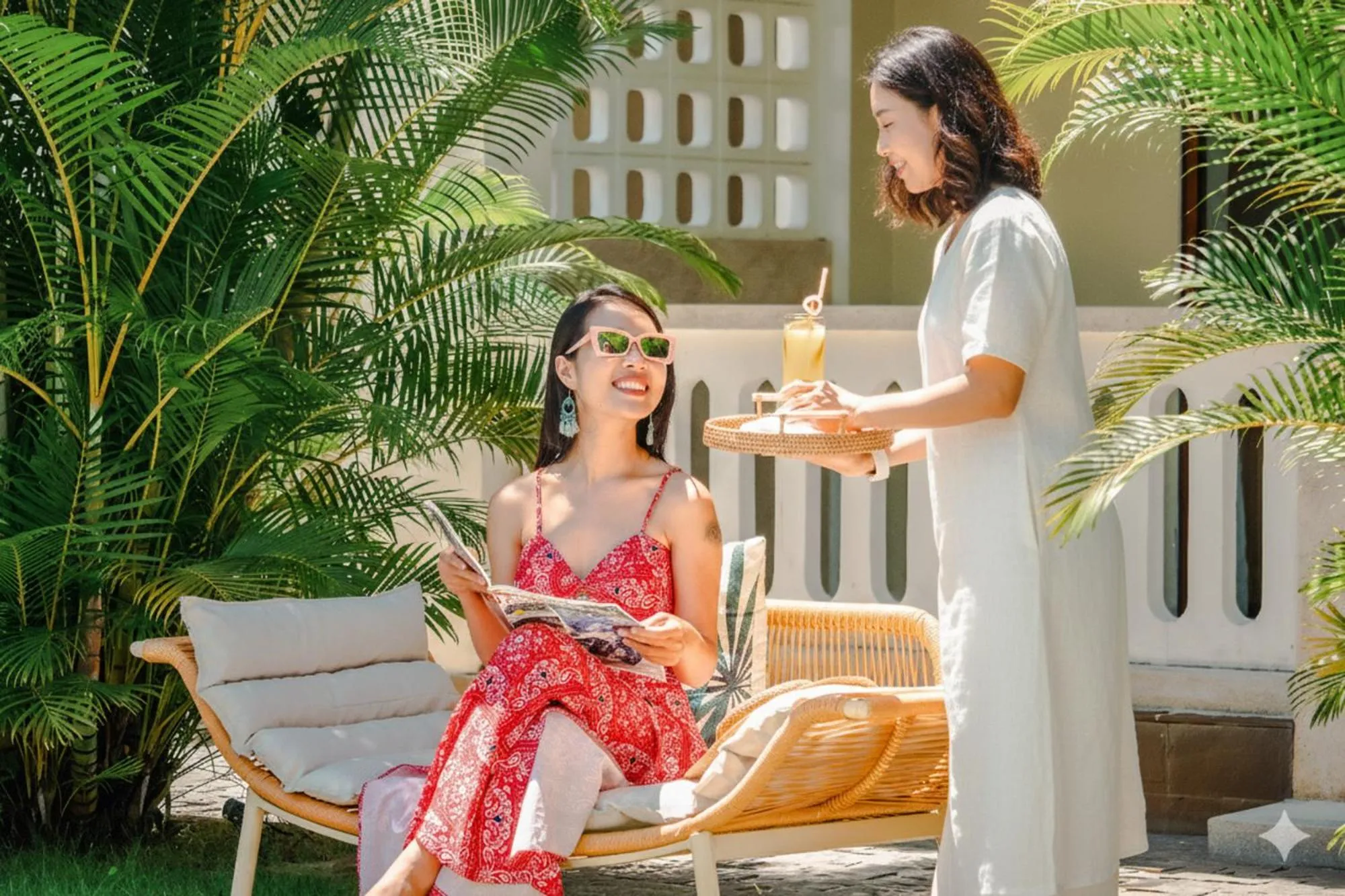 group of guests in Én Retreat Hoi An