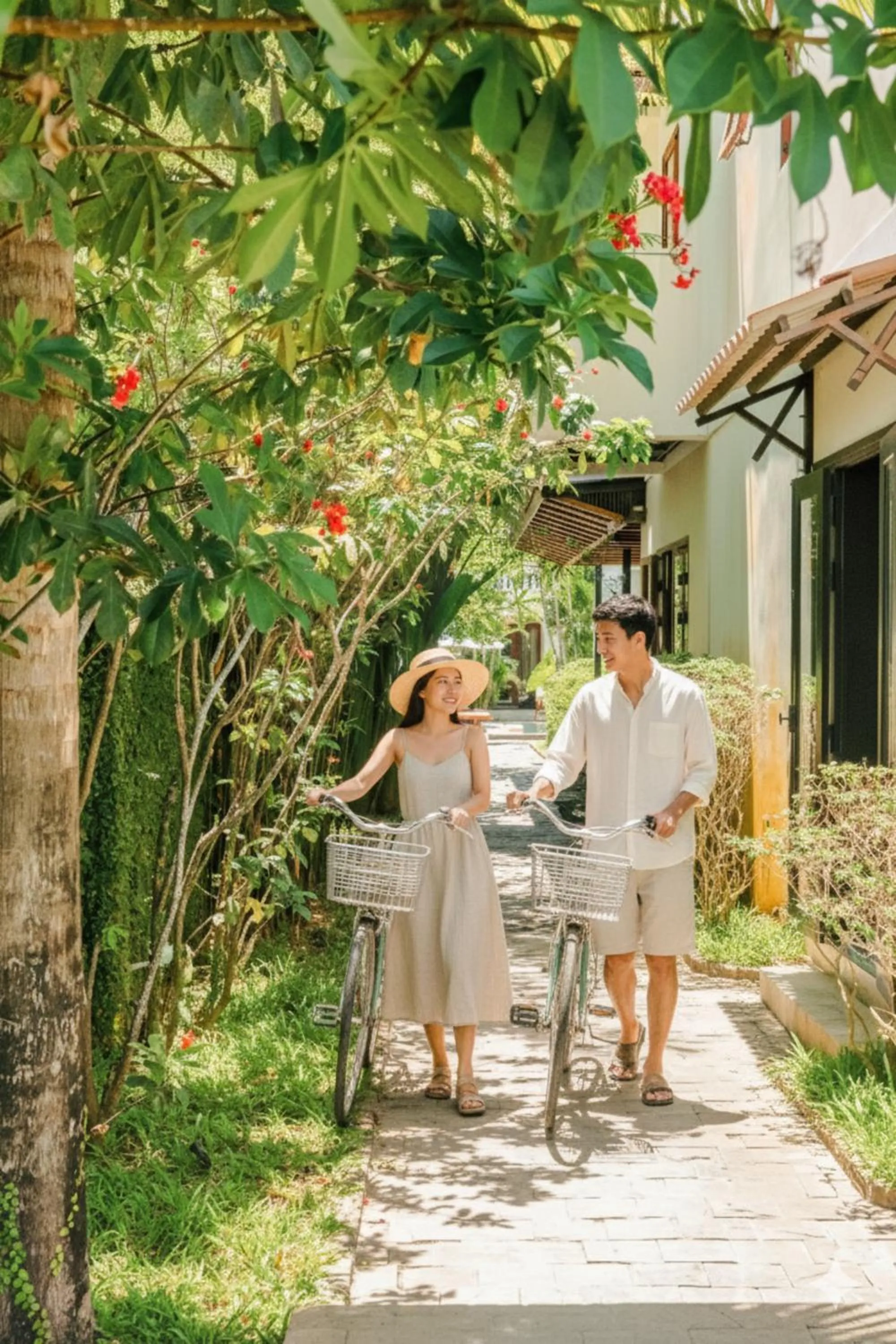 group of guests in Én Retreat Hoi An