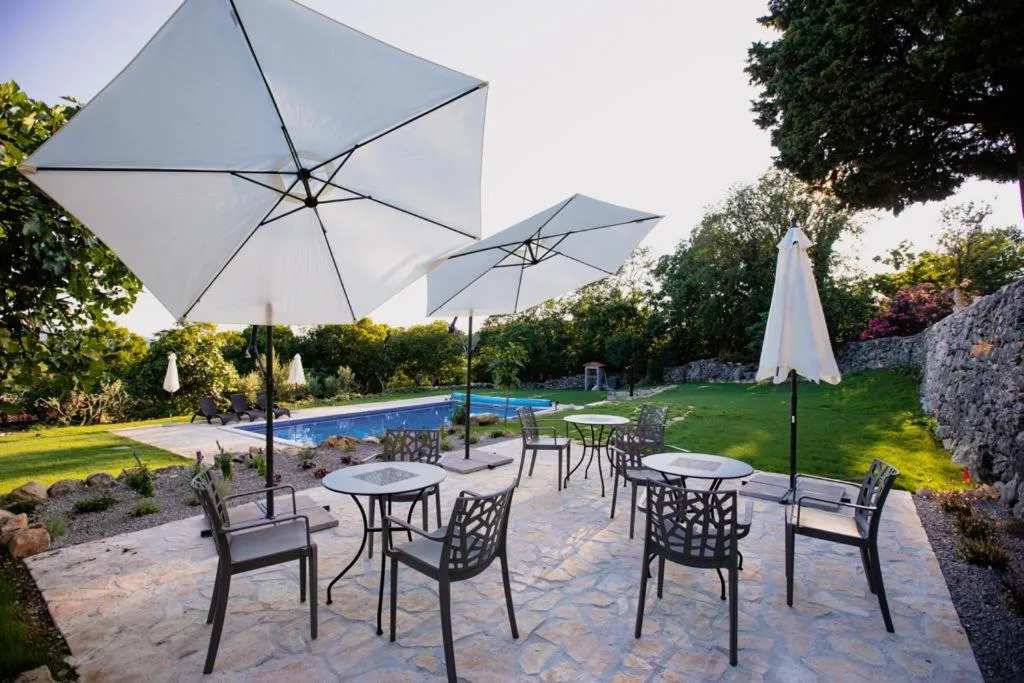 Swimming pool in Villa Calussovo