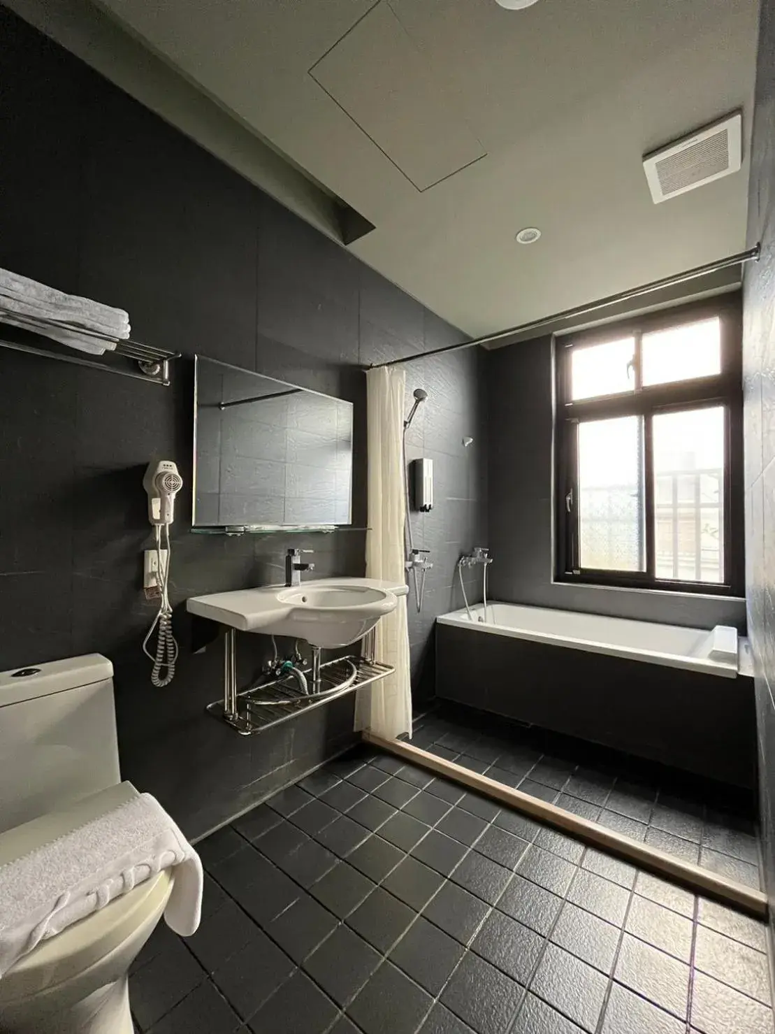 Bath, Bathroom in Main Inn Taipei