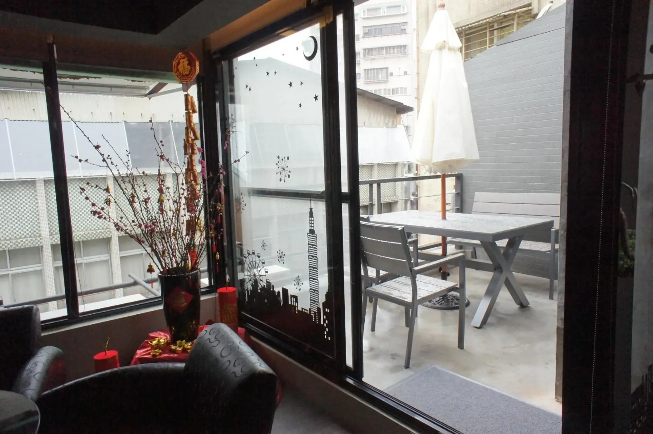 Balcony/Terrace in Main Inn Taipei