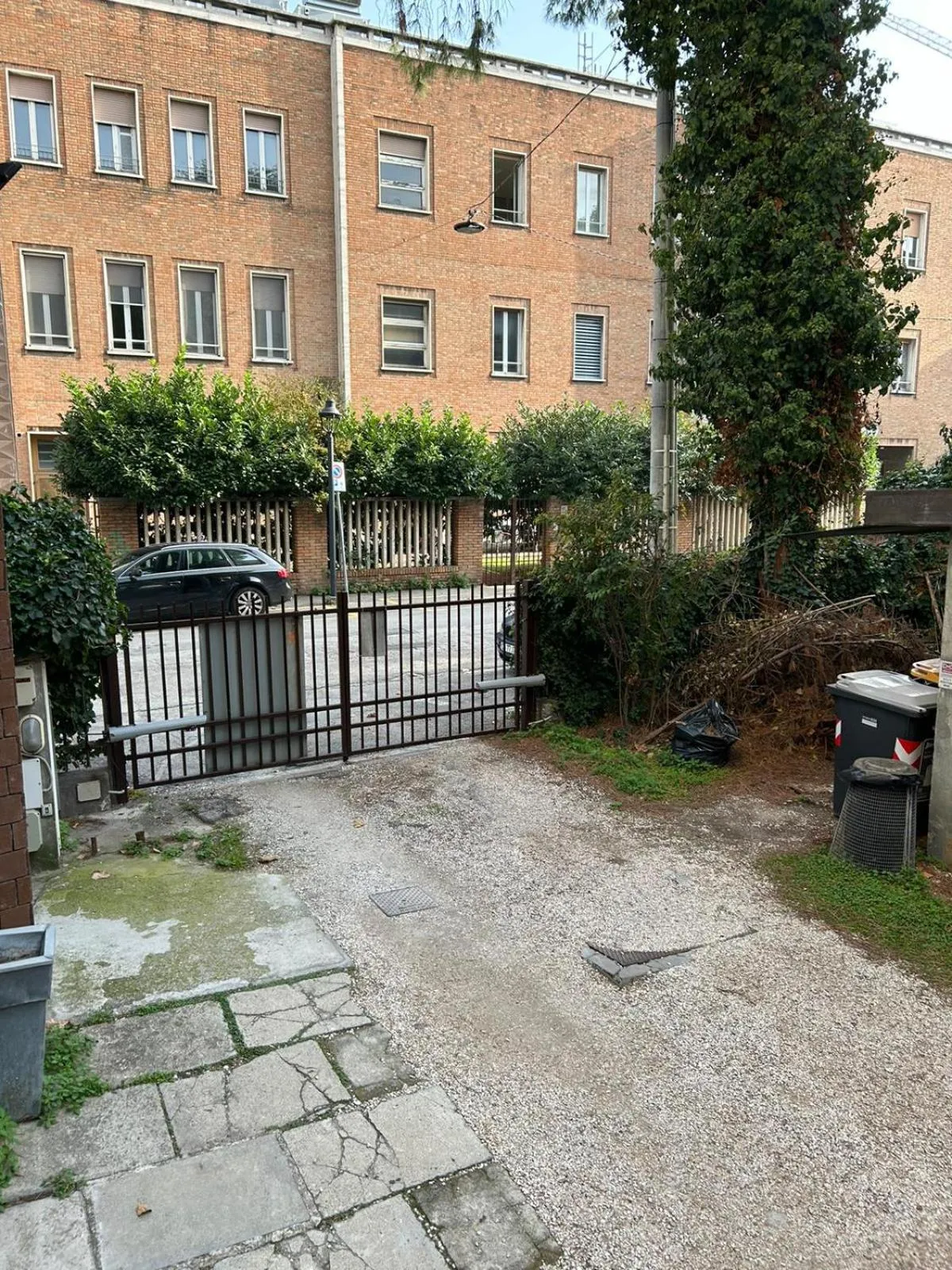 Parking in Hotel Napoleon - City & Station