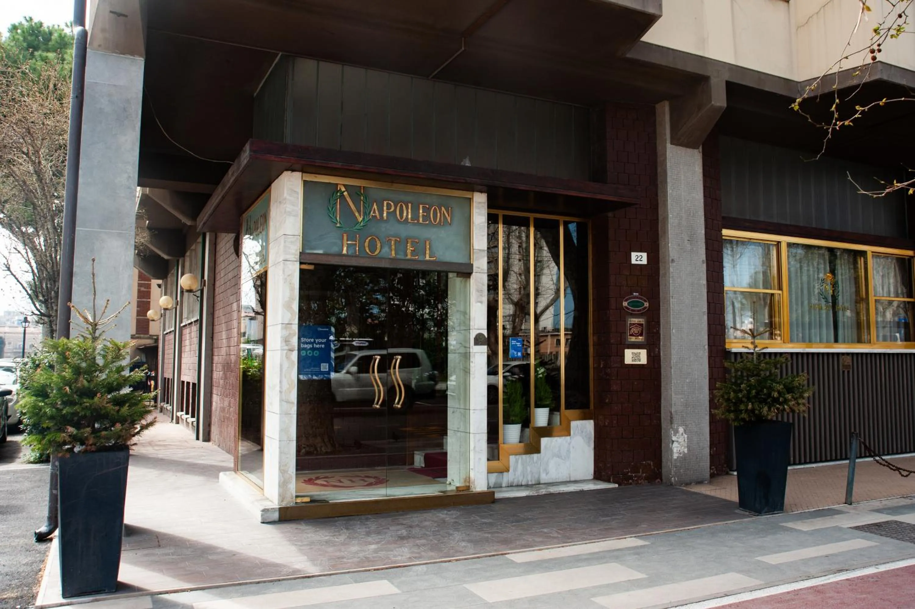 Hotel Napoleon - City & Station