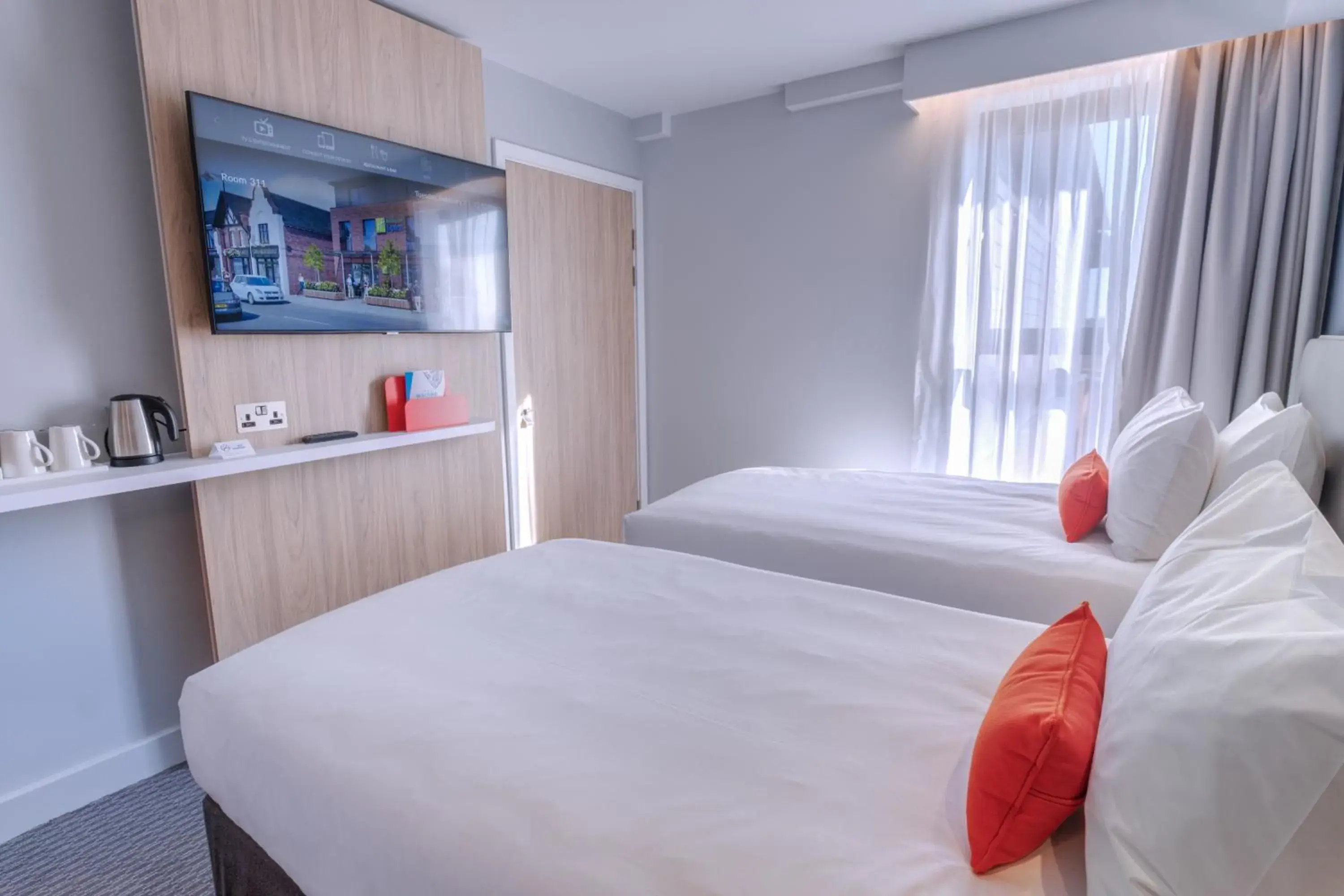 Bed in Holiday Inn Express - Fleet by IHG Bed in Holiday Inn Express - Fleet by IHG