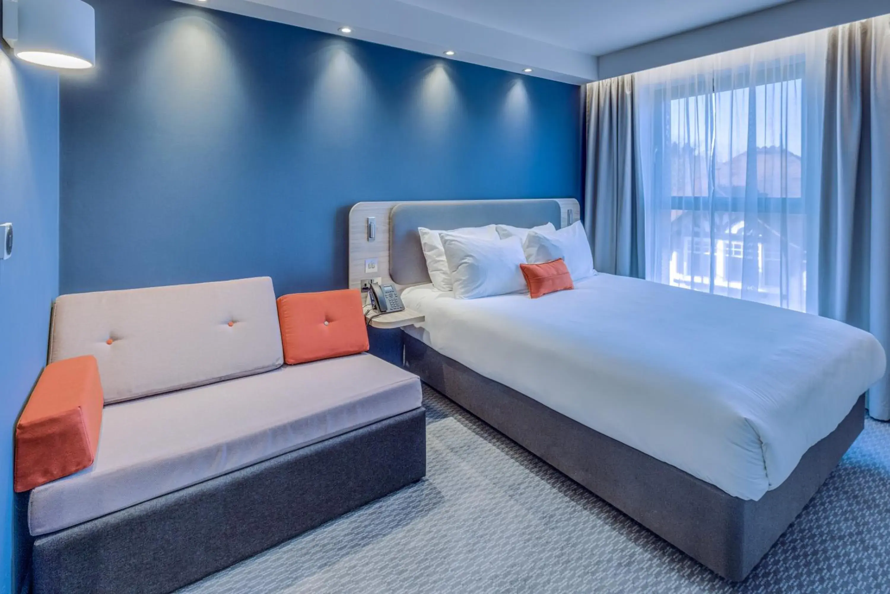 Standard Queen Room with Sofa Bed and Free Hot Breakfast in Holiday Inn Express - Fleet by IHG Standard Queen Room with Sofa Bed and Free Hot Breakfast in Holiday Inn Express - Fleet by IHG