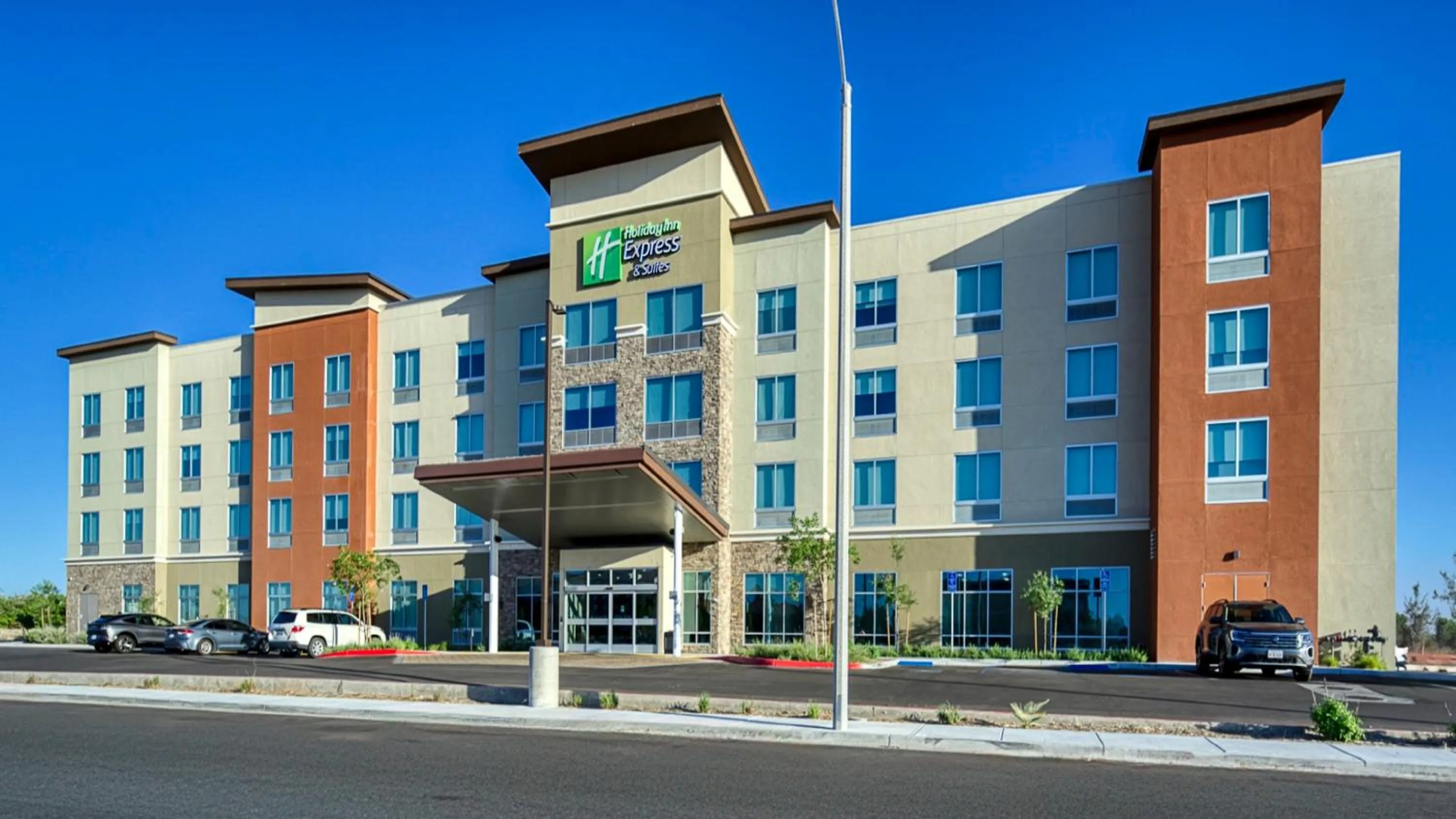 Property building in Holiday Inn Express & Suites Ridgecrest - China Lake by IHG