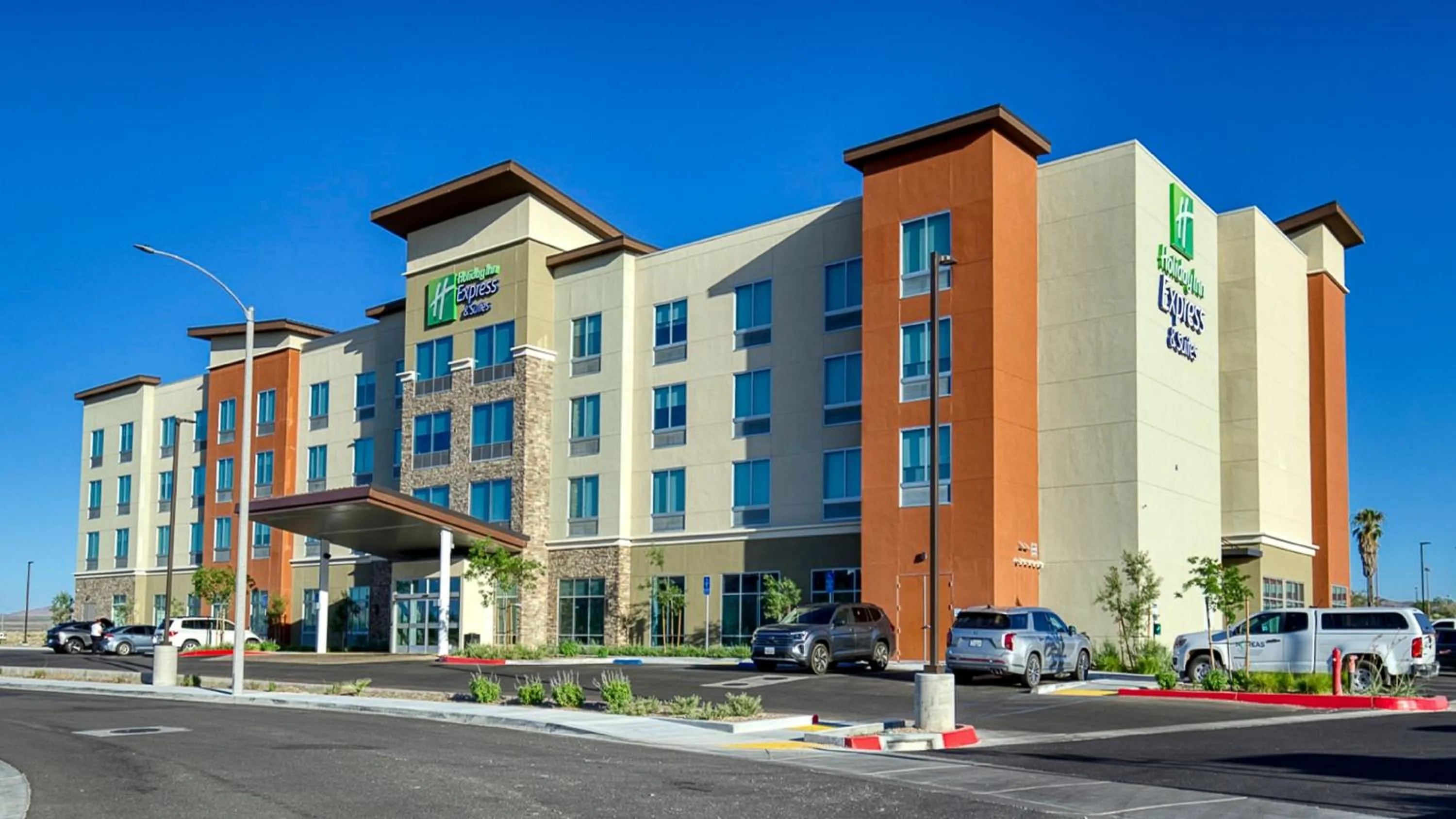 Property building in Holiday Inn Express & Suites Ridgecrest - China Lake by IHG