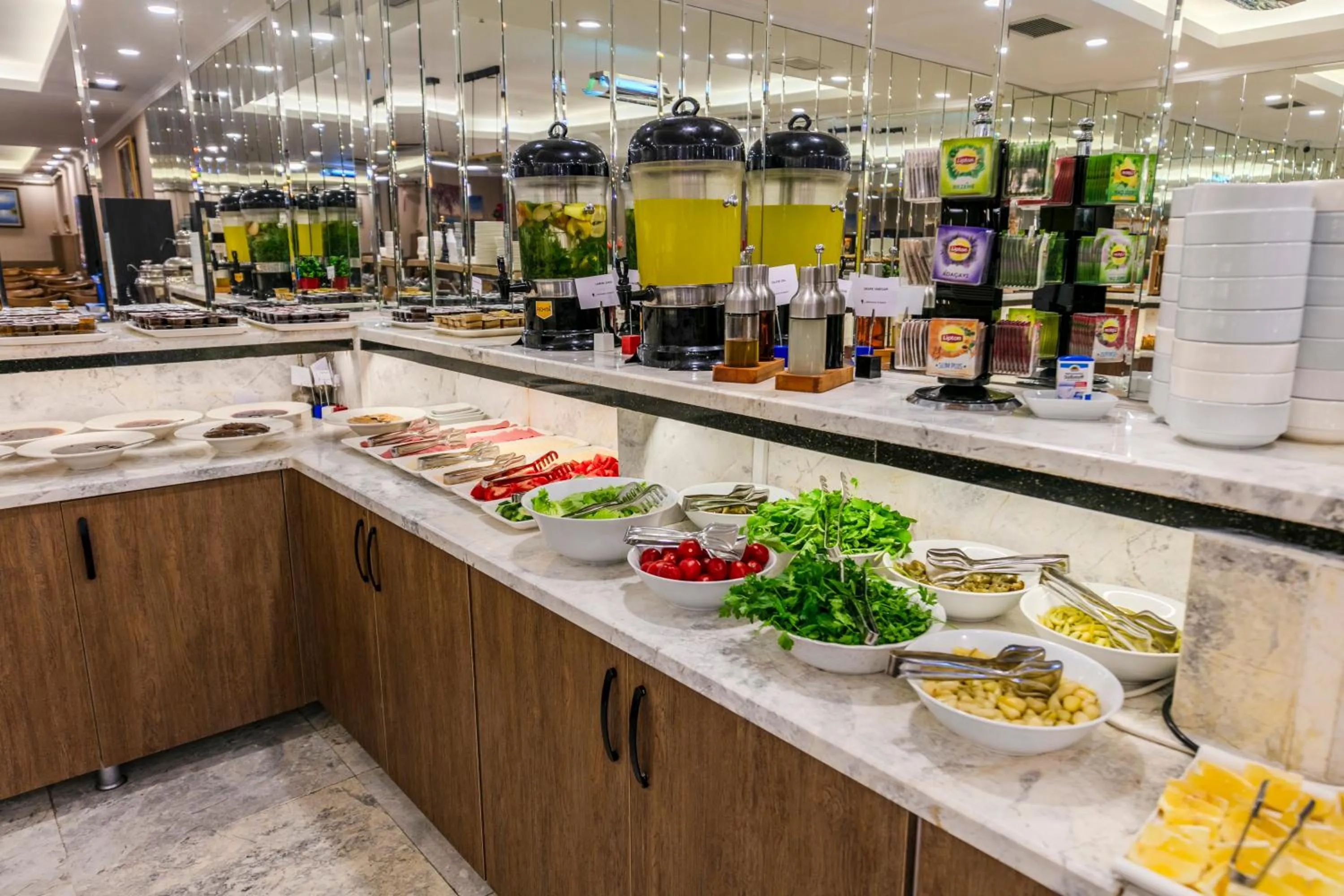Buffet breakfast in Hamitbey Hotel Yenikapı