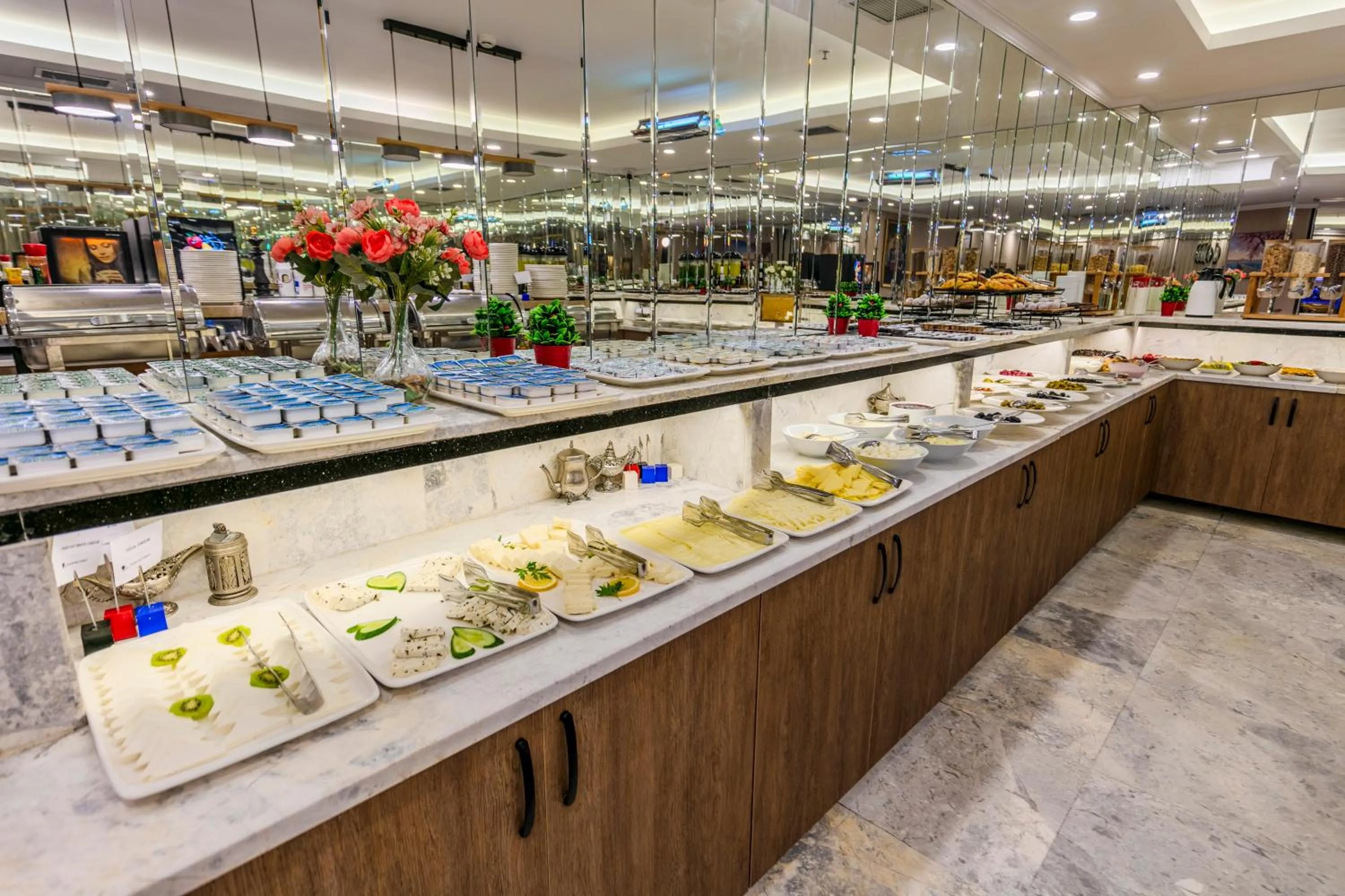 Buffet breakfast in Hamitbey Hotel Yenikapı
