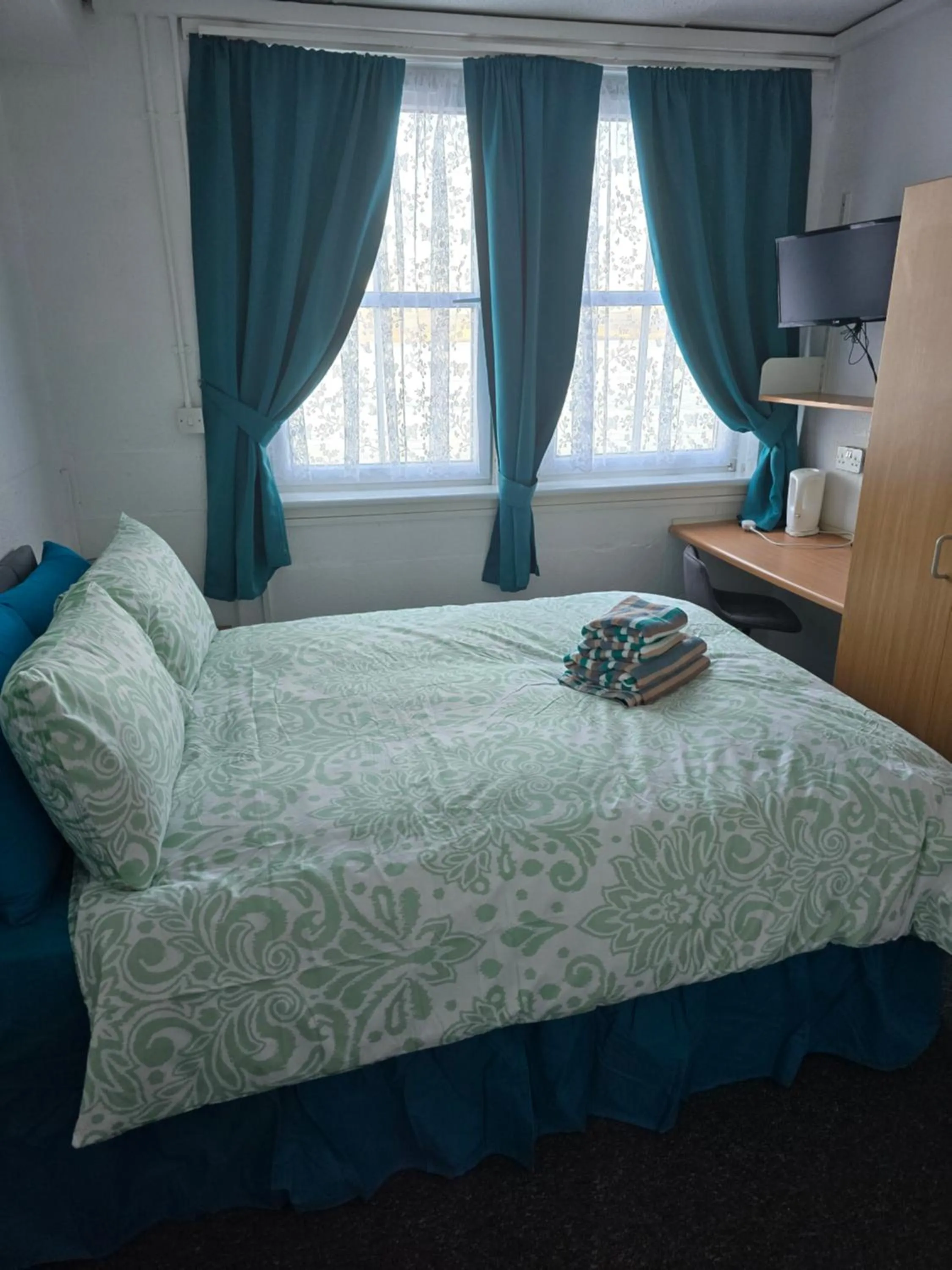 Bed in The Waterfront