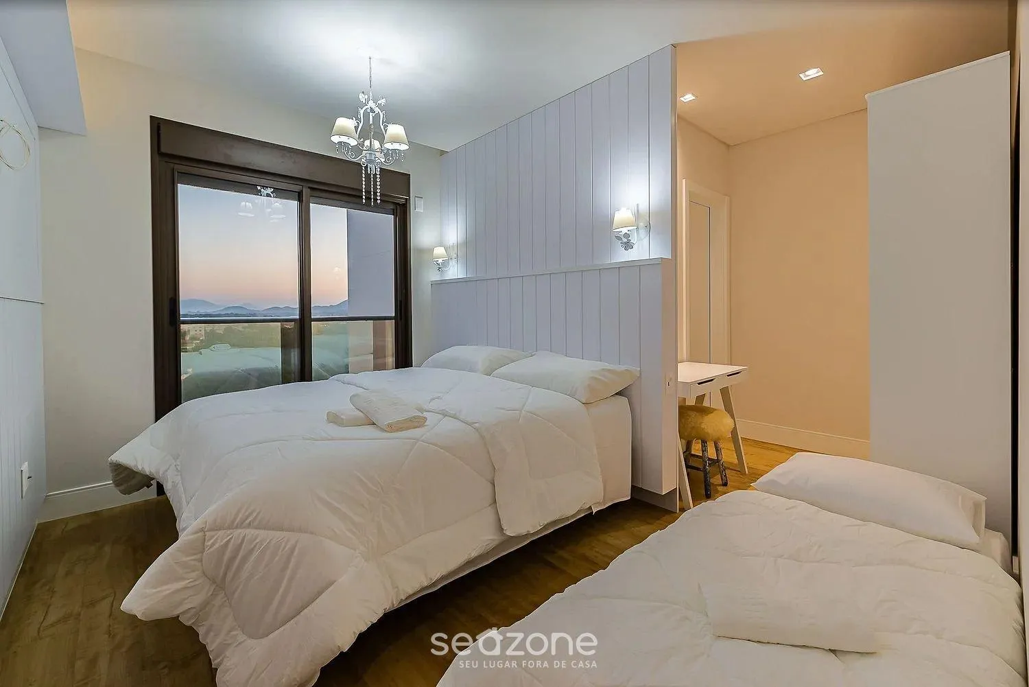 Modern apt sea view 75m beach LLR802