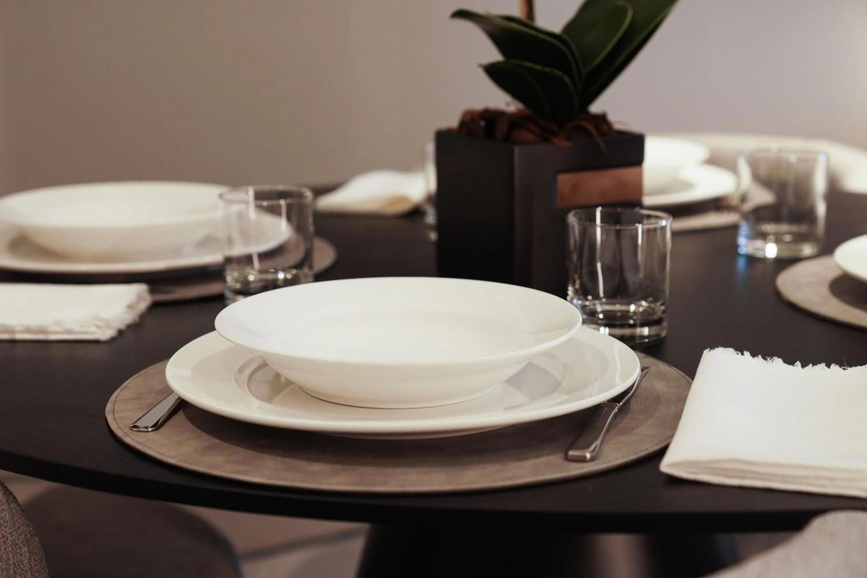 Dining area in Lusso Hometels J One Business Bay