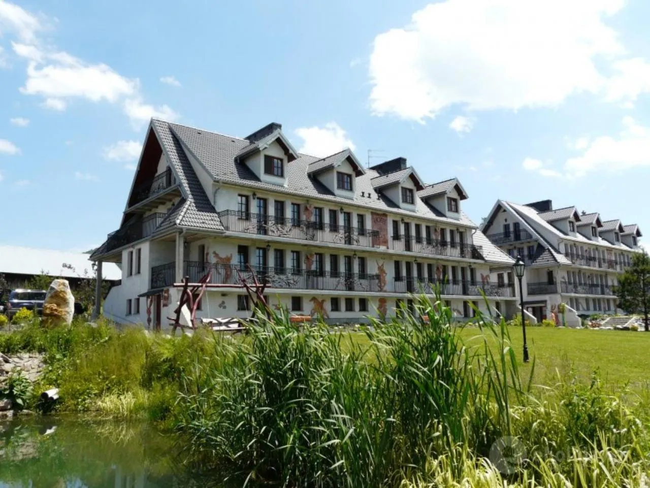 Property building in Końska Dolina