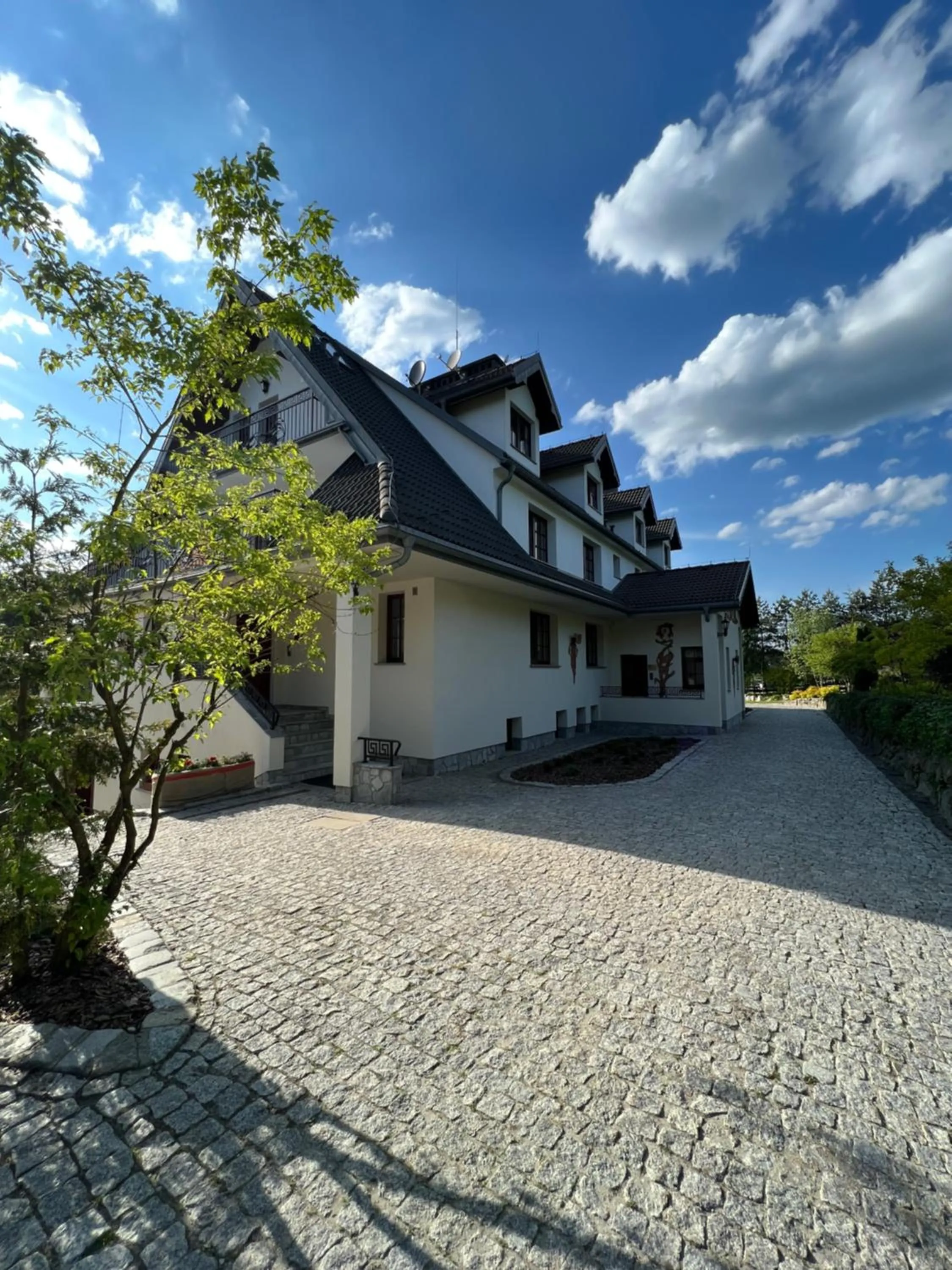 Property building in Końska Dolina