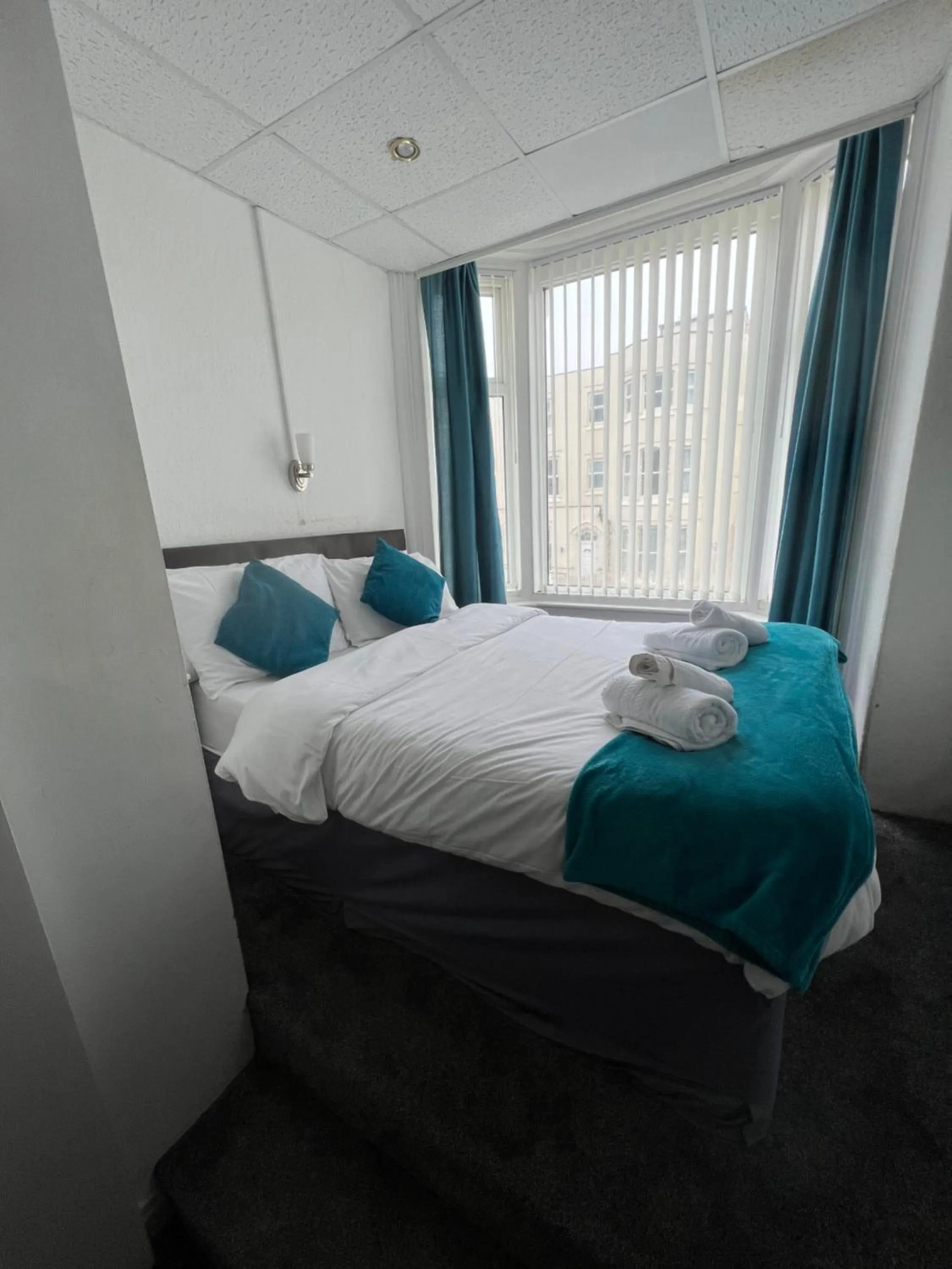 Bed in The Wilton Hotel