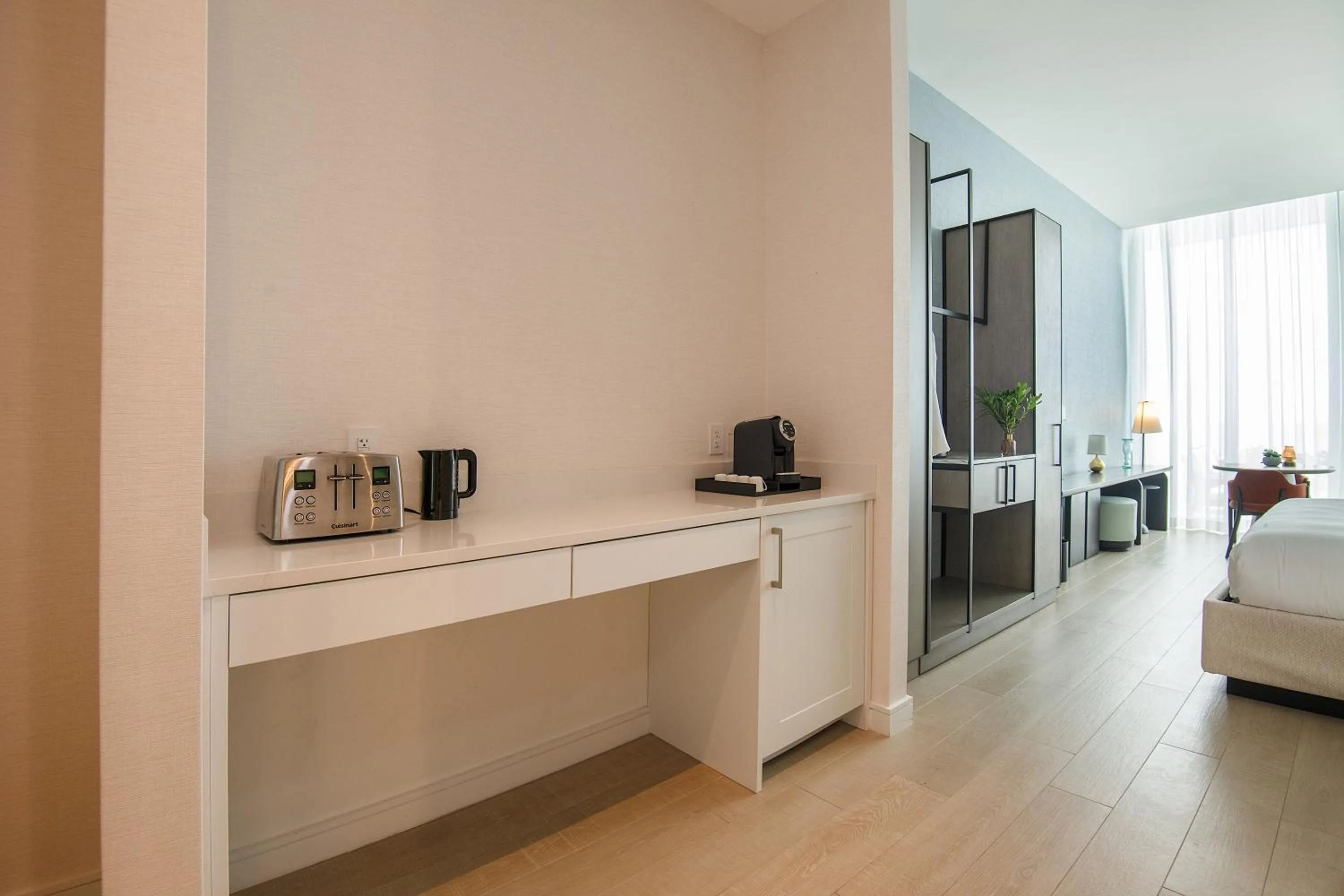 Coffee/tea facilities in Goldwynn Resort & Residences