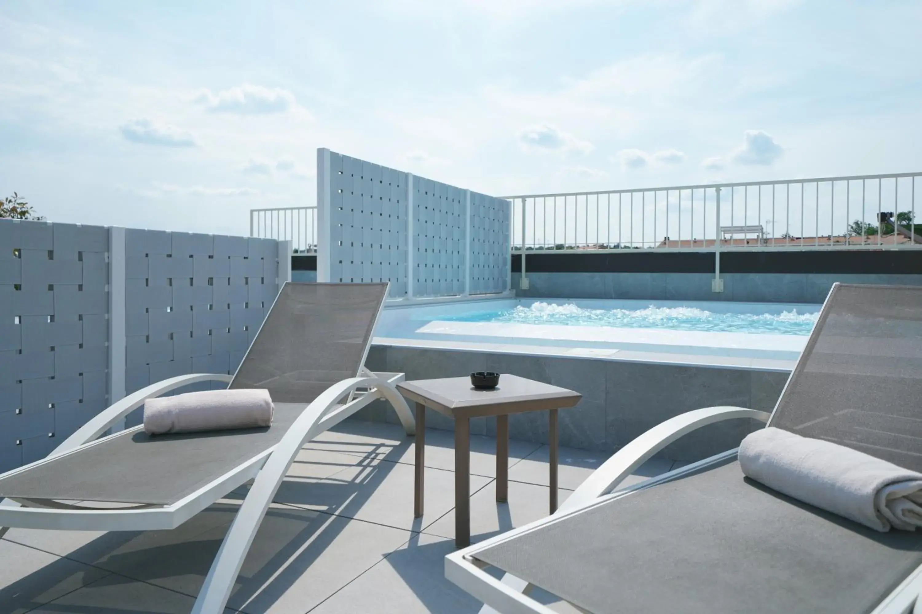 Double Room with Terrace and Private Hot Tub in Hotel Palazzo del Garda & Spa Double Room with Terrace and Private Hot Tub in Hotel Palazzo del Garda & Spa