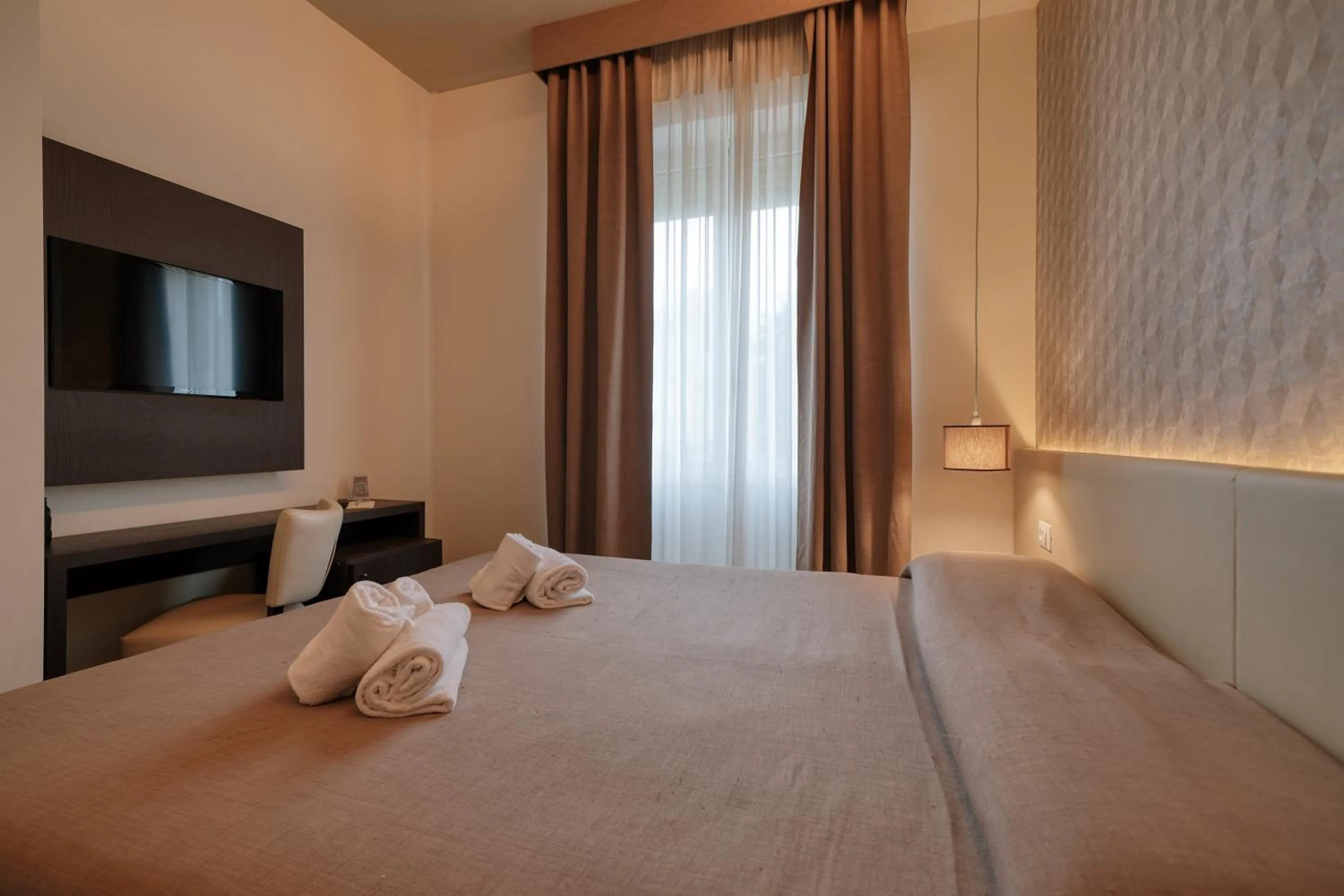 Bed in Hotel Palazzo del Garda & Spa