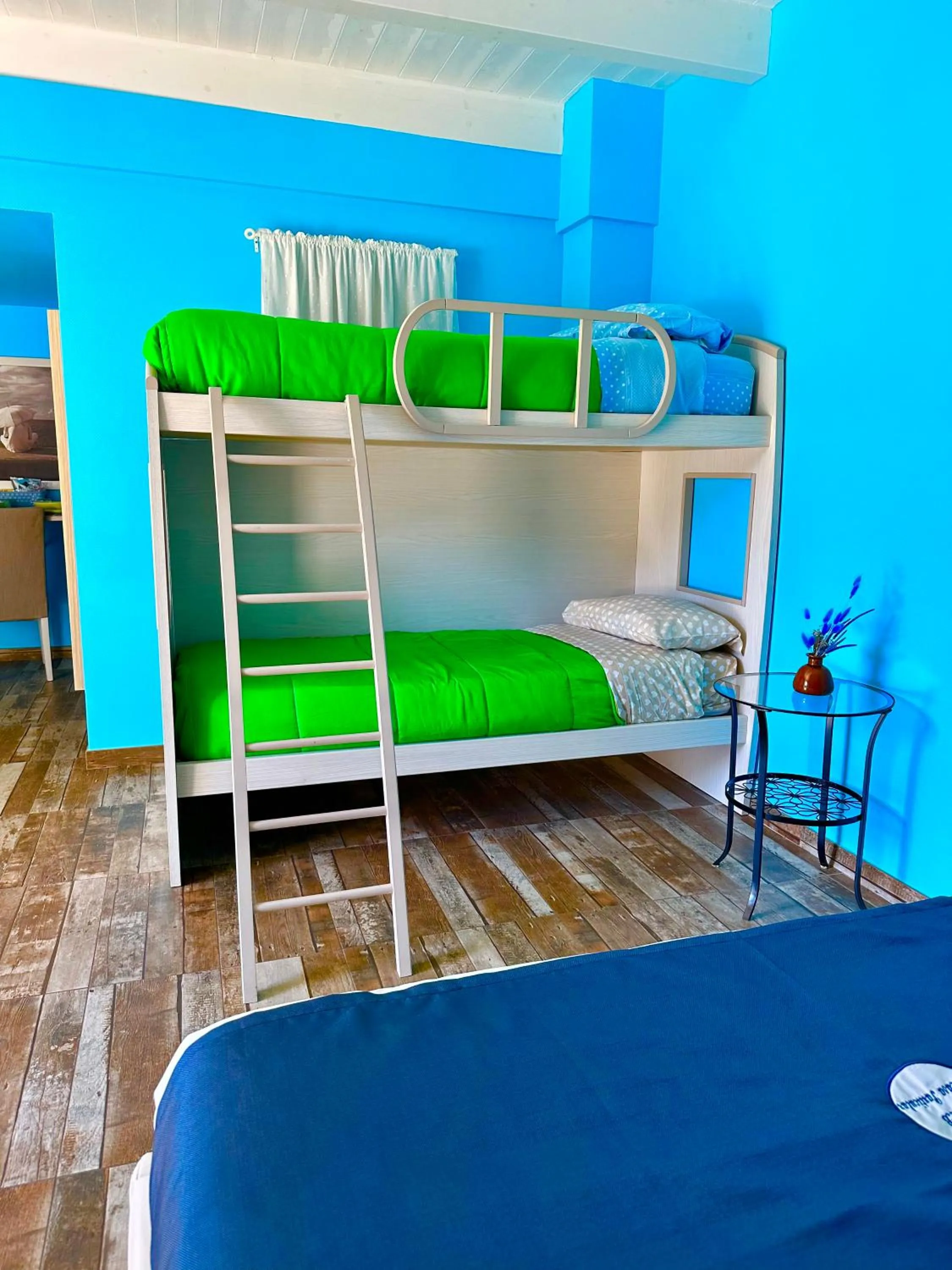 Photo of the whole room, Bed in La Casa