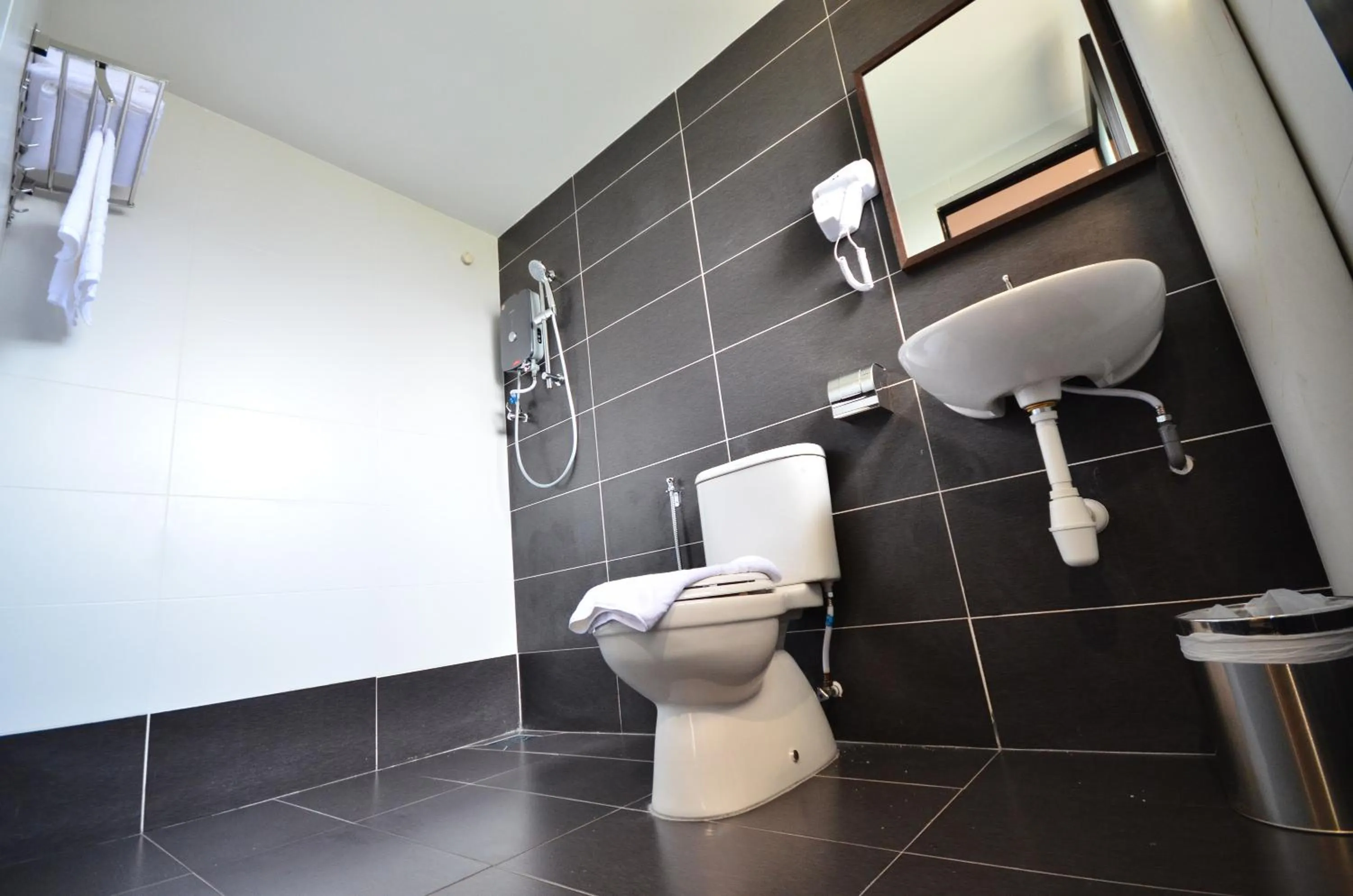 Toilet in 906 Riverside Hotel Malacca