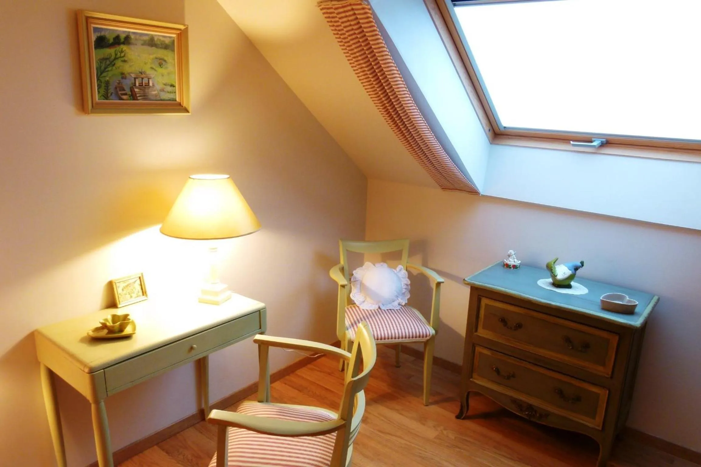 Photo of the whole room in Ferme de Marpalu