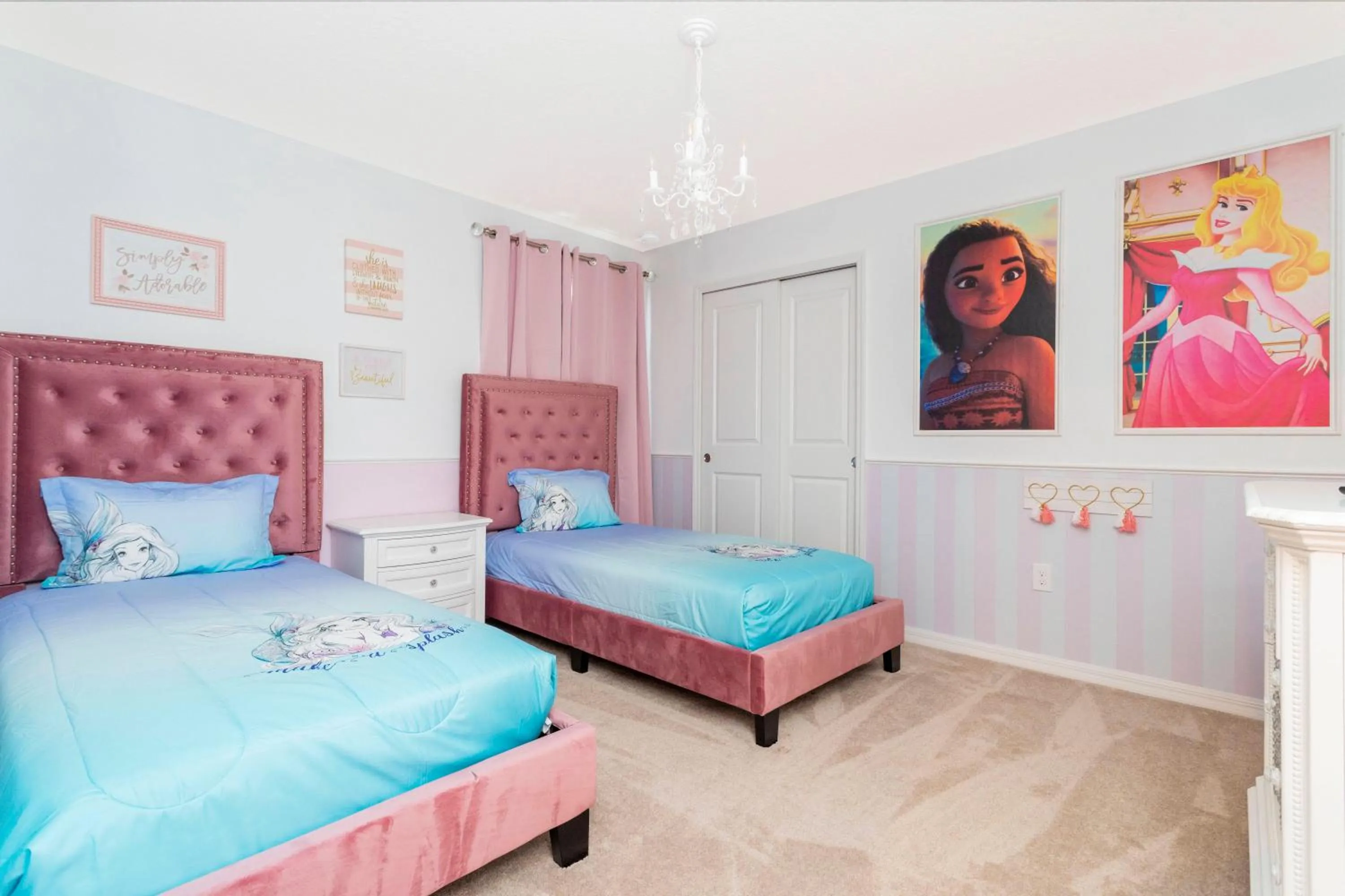 Bed in 7-bed w Pool, Game Room and Free Resort Access