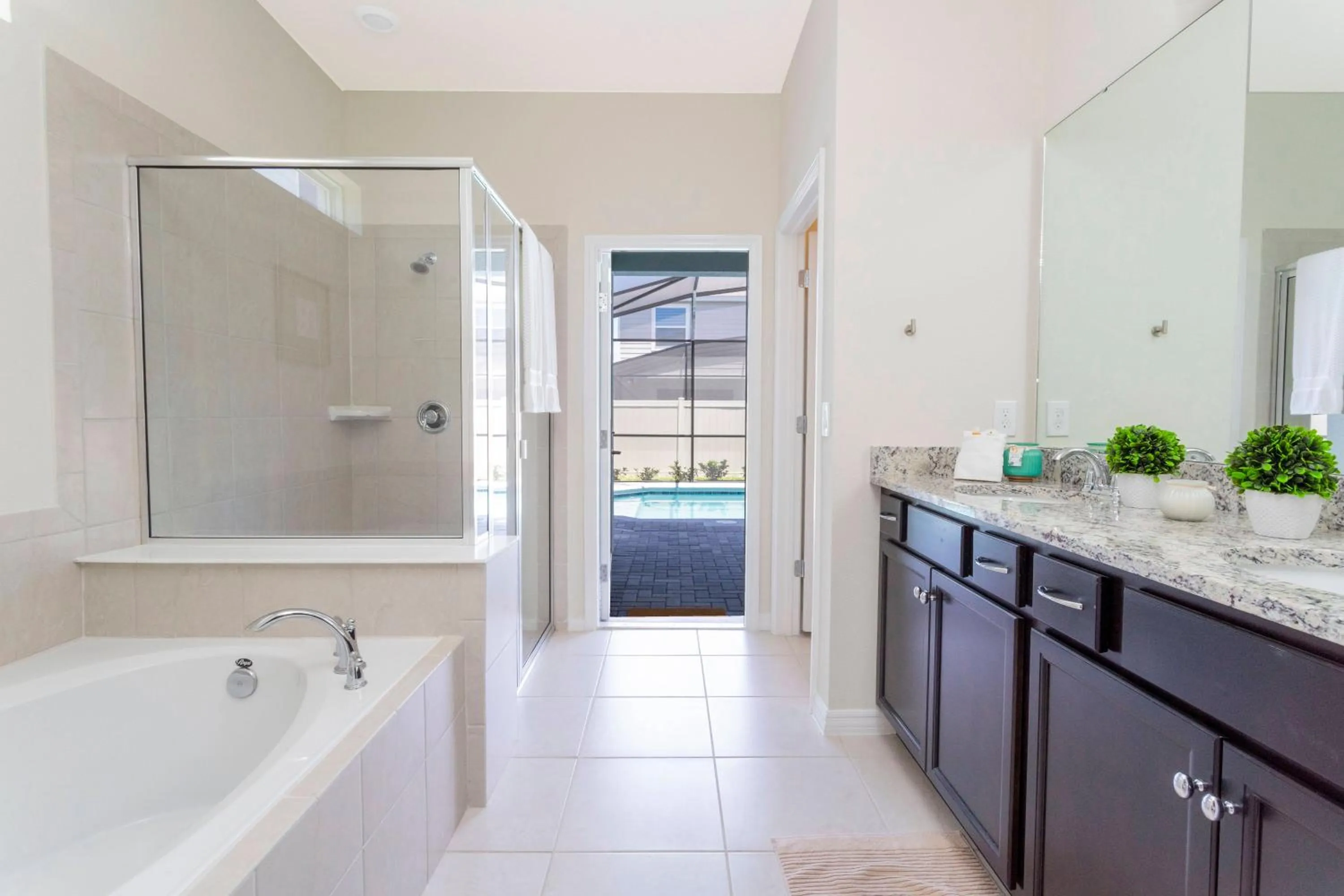 Shower in 7-bed w Pool, Game Room and Free Resort Access