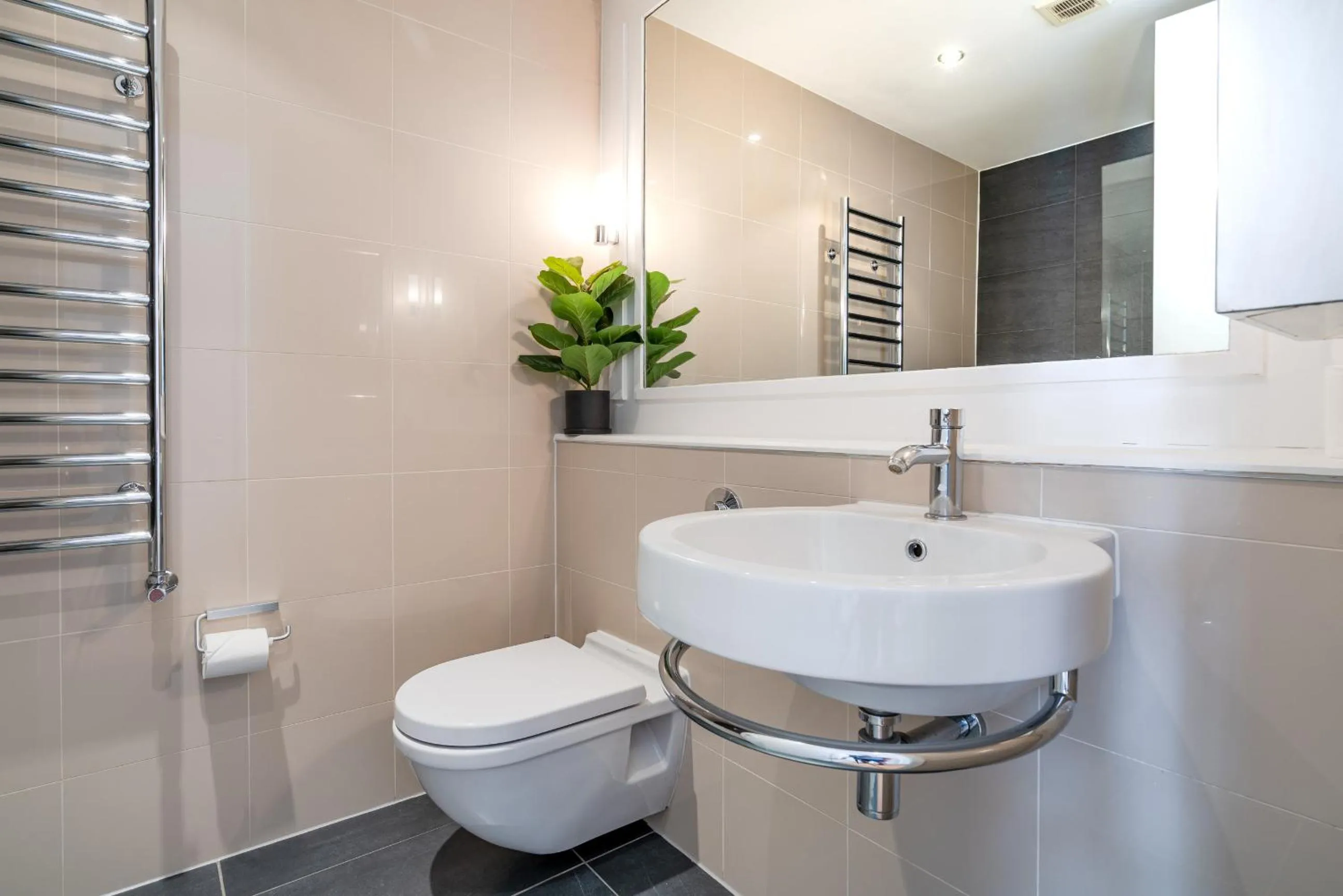 Bathroom in Be London - The Covent Garden Residences