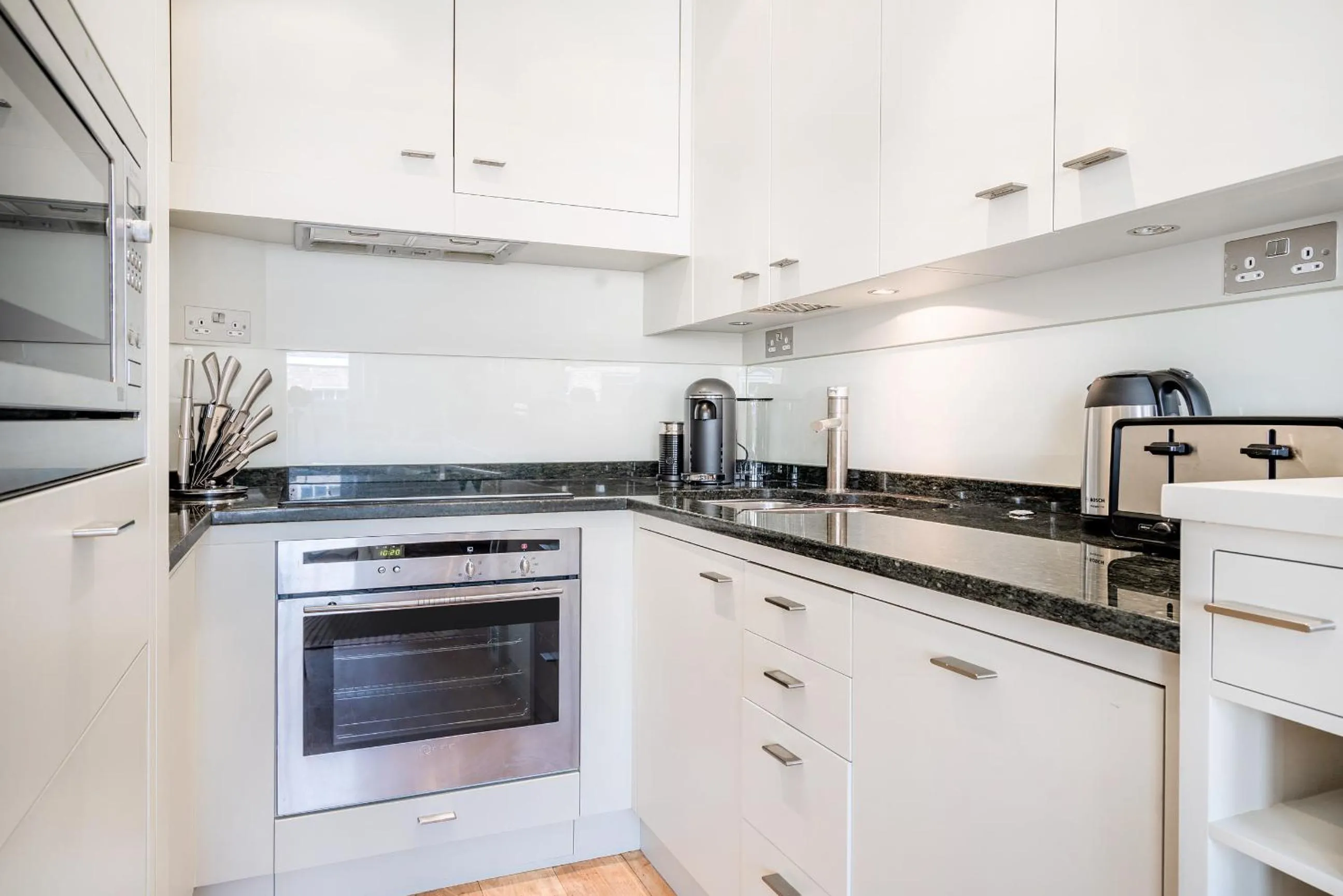 Kitchen or kitchenette in Be London - The Covent Garden Residences