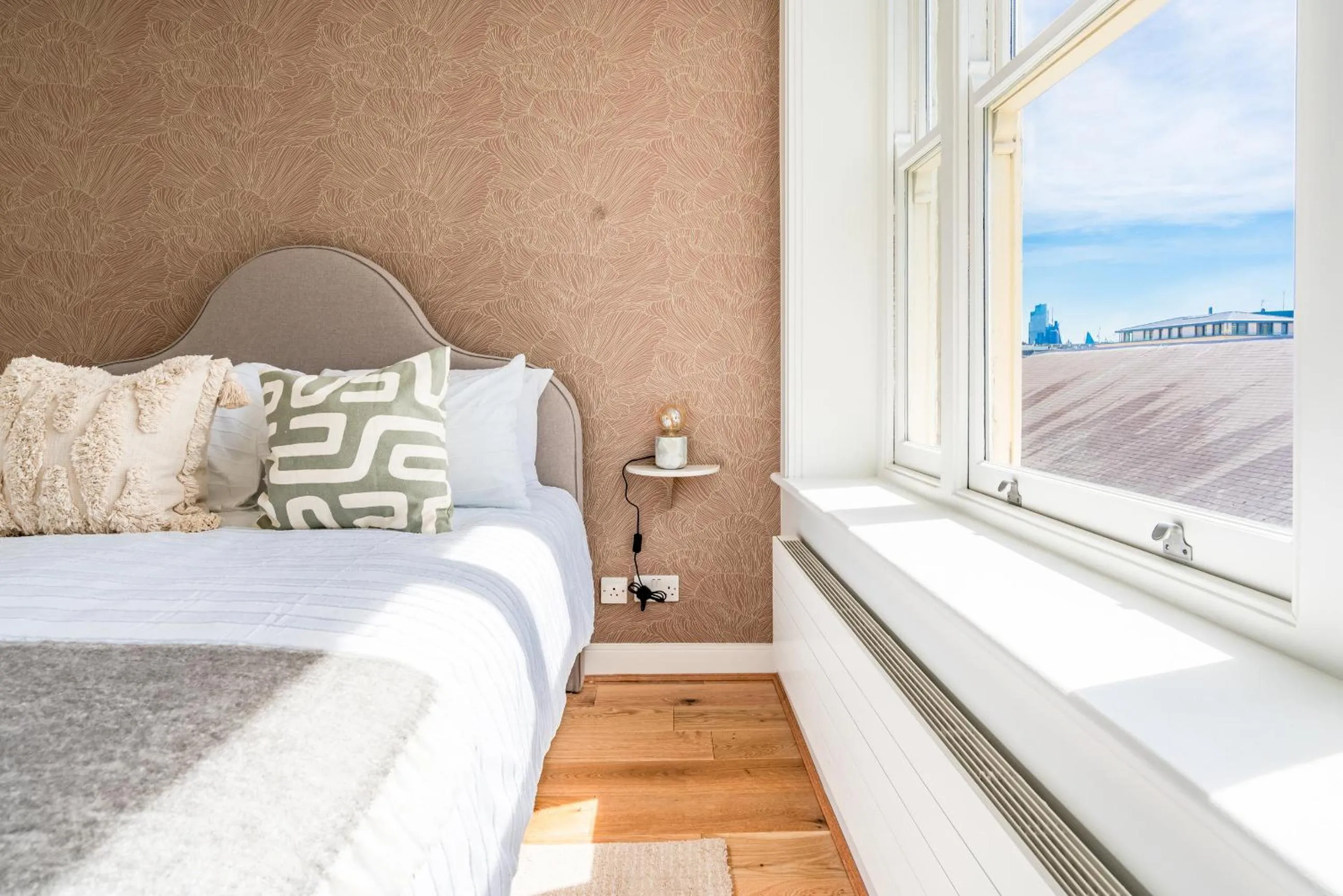 Bedroom, Bed in Be London - The Covent Garden Residences