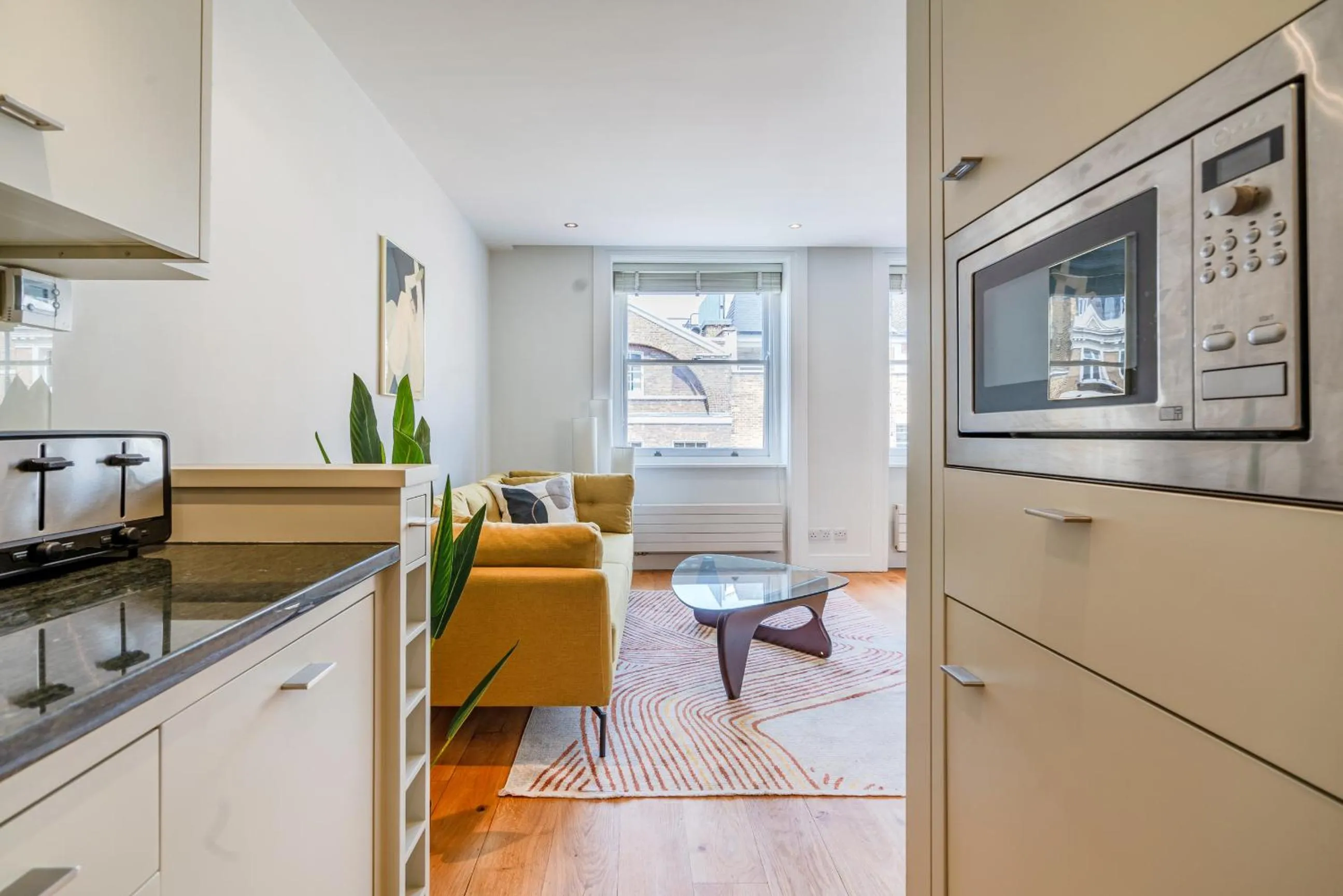 Kitchen or kitchenette in Be London - The Covent Garden Residences
