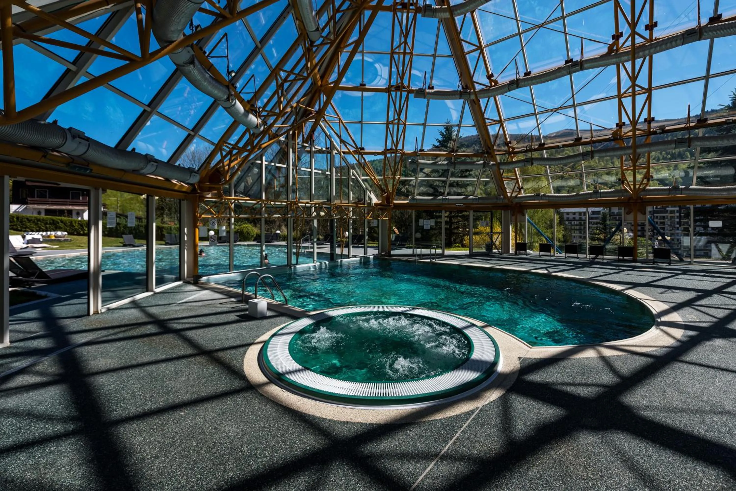 Swimming pool in Hotel Mara