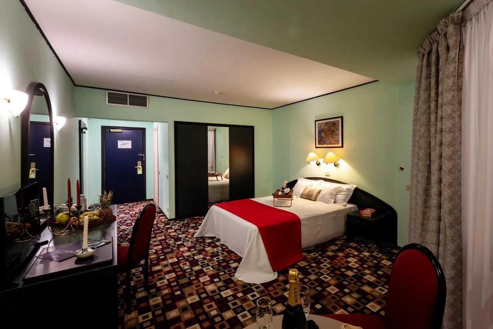 Bed in Hotel Mara