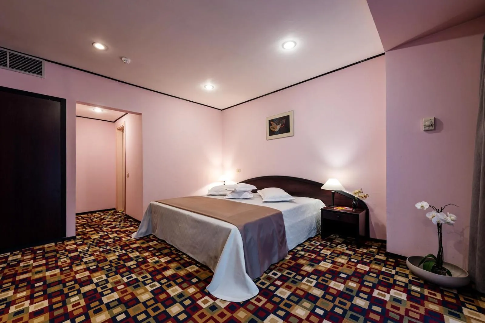 Bed in Hotel Mara