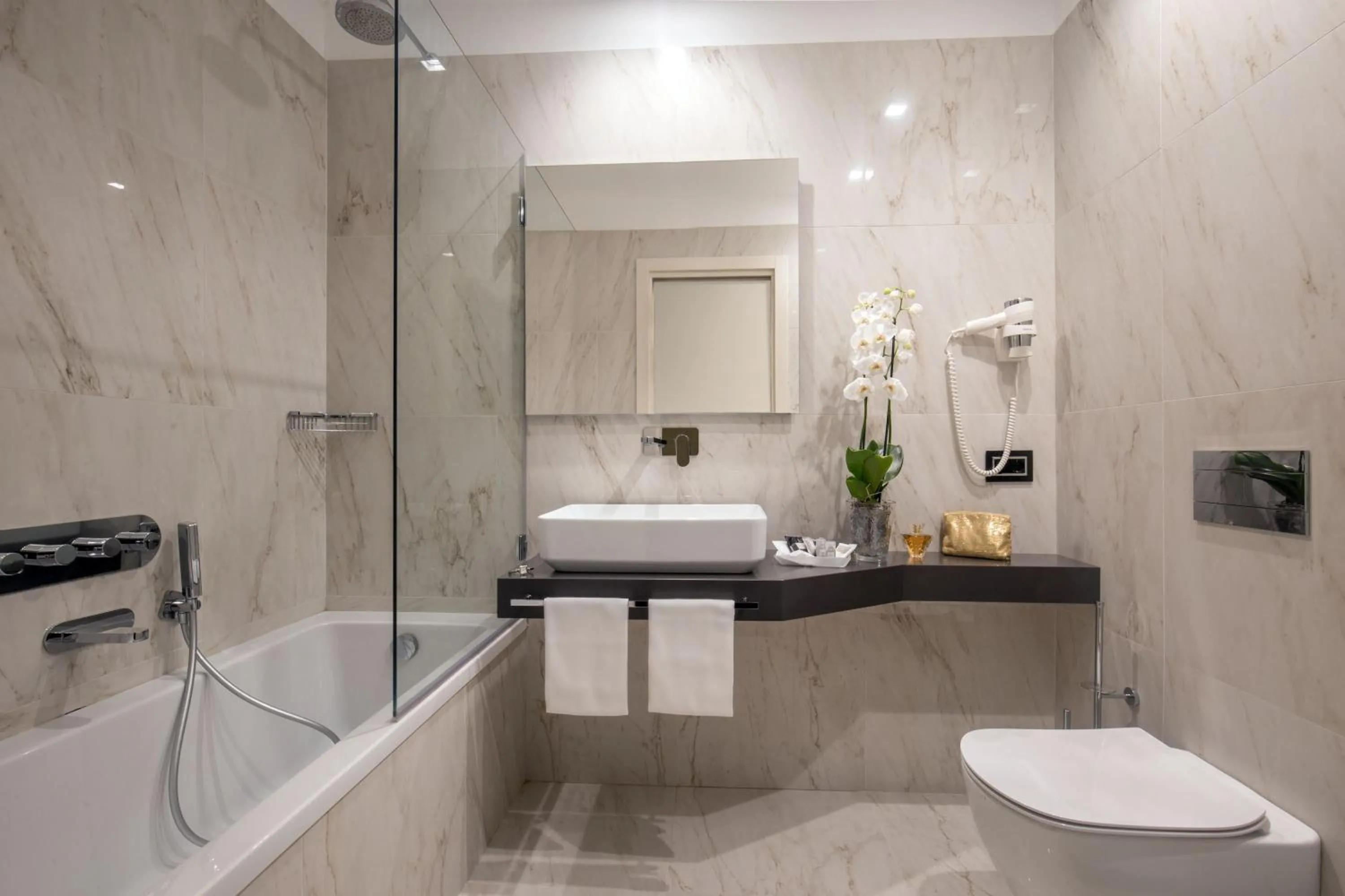 Bathroom in Hotel Gioberti